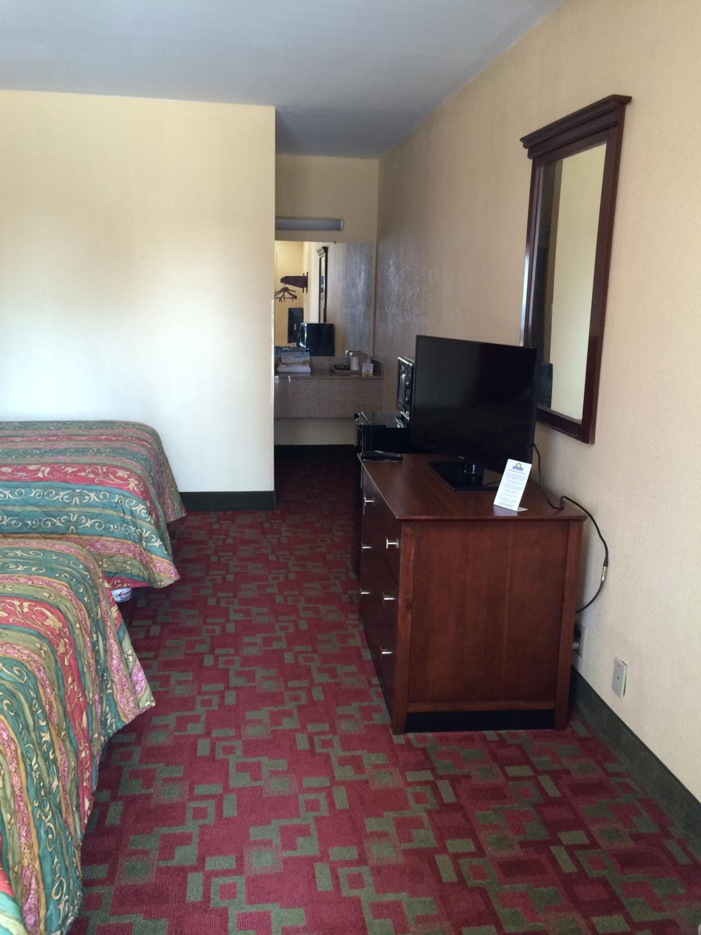 Double Room - Disability Access/Non-Smoking - Photo 4