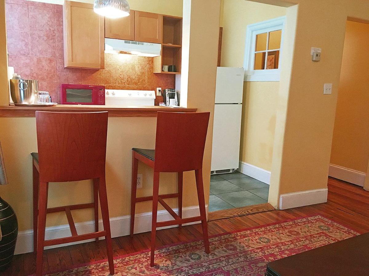 One-Bedroom Apartment - Photo 12