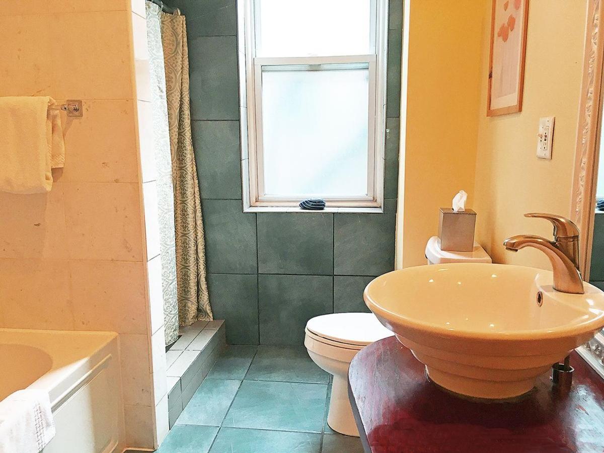 One-Bedroom Apartment - Photo 4