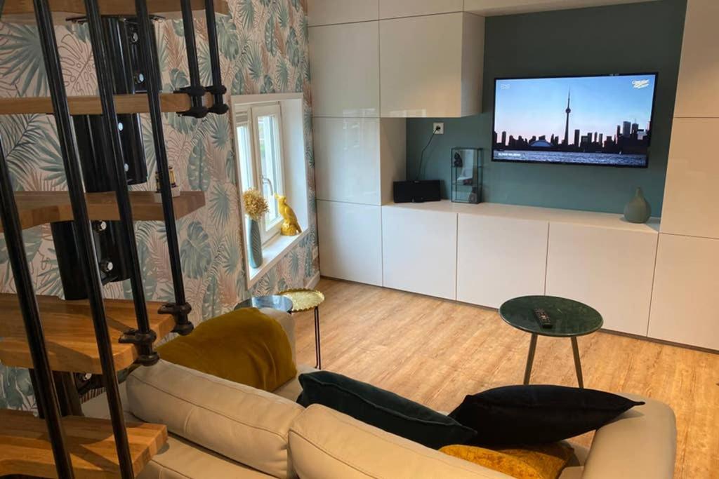 One-Bedroom Apartment - Photo 14