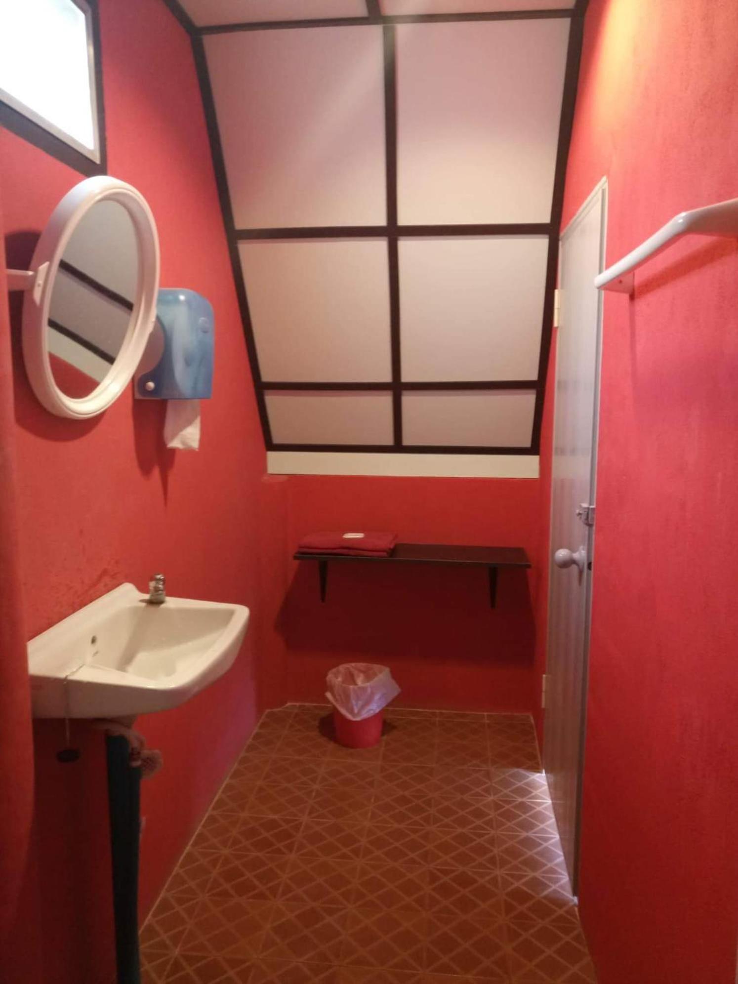 One-Bedroom House photo 2