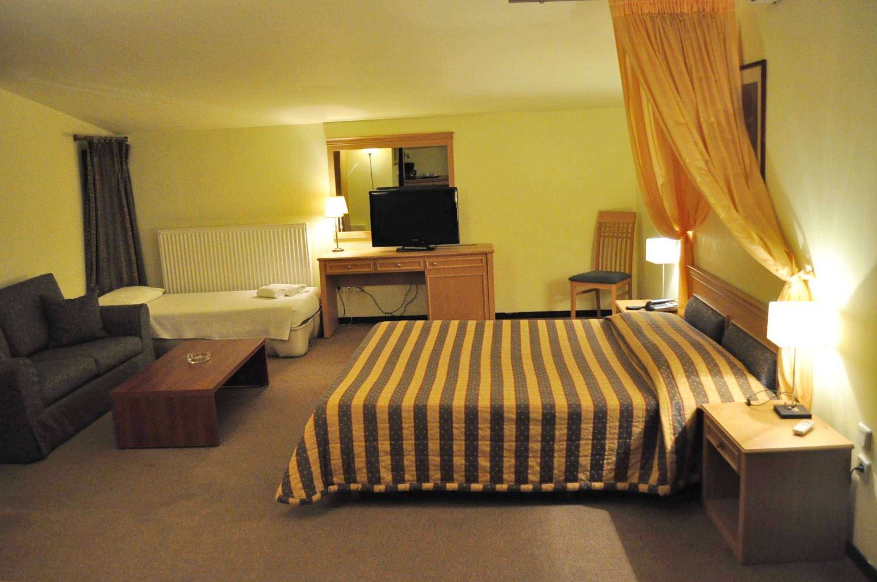 Triple Room - Photo 8