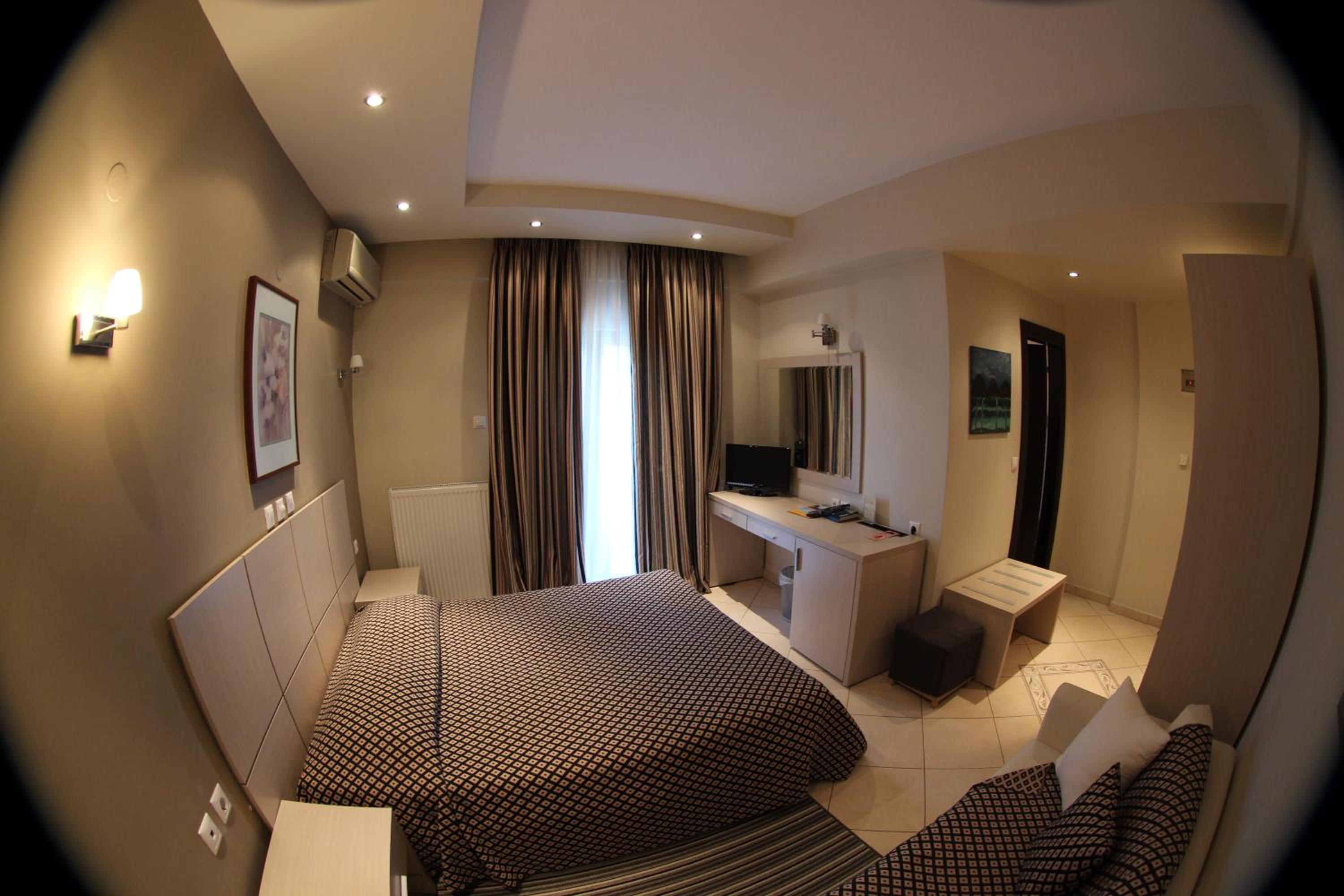 Double Room - Photo 14