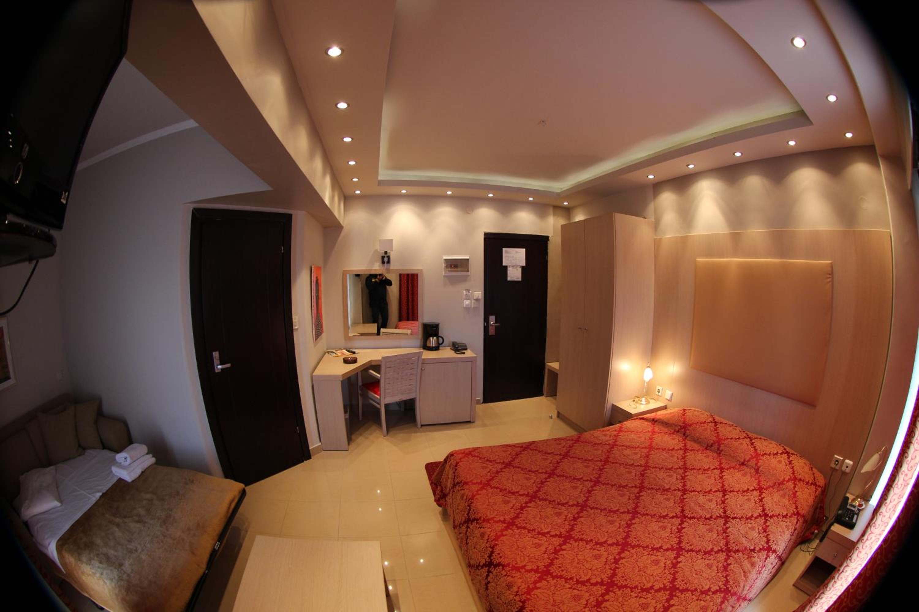 Double Room - Photo 17