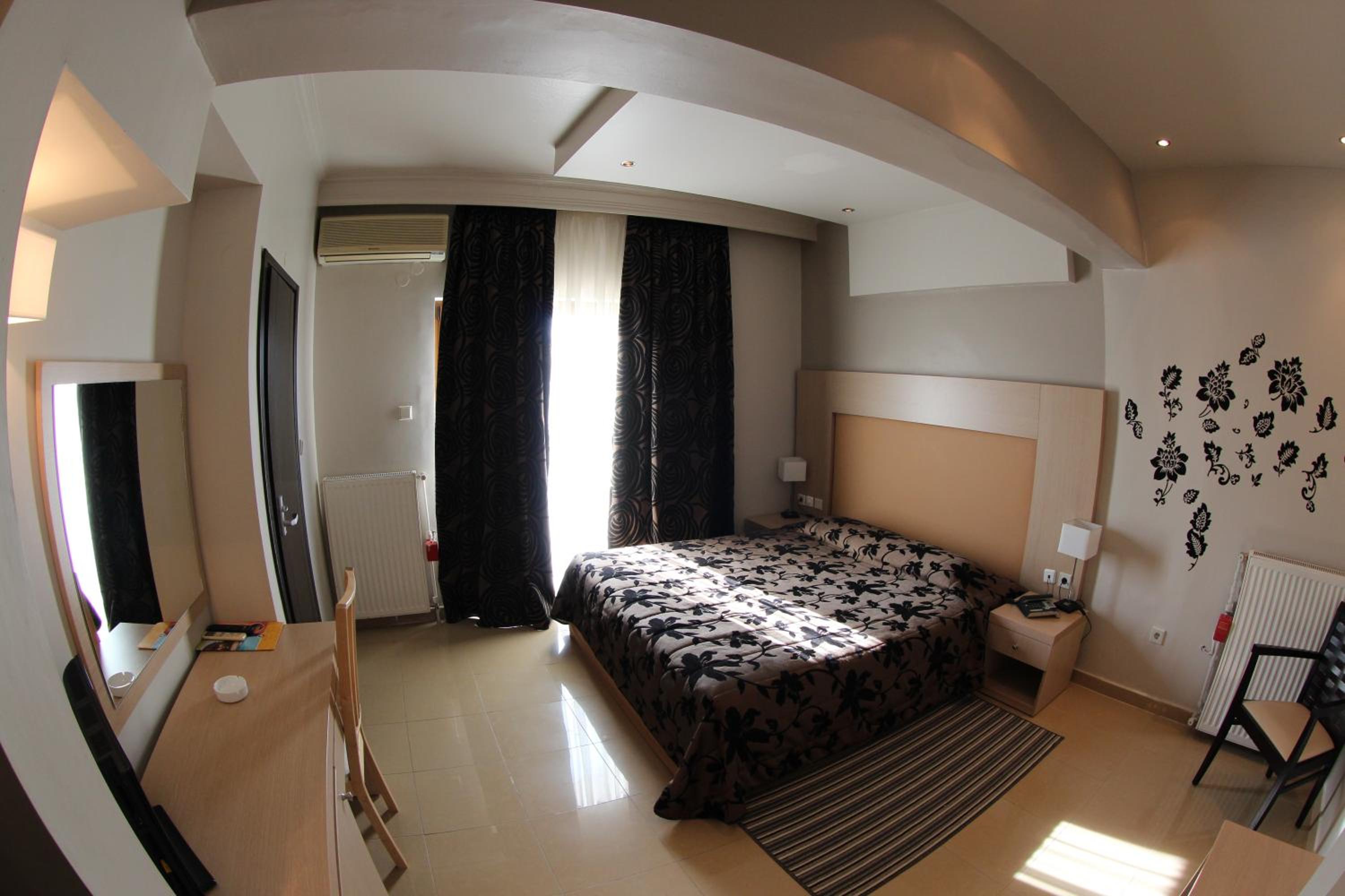 Double Room - Photo 19