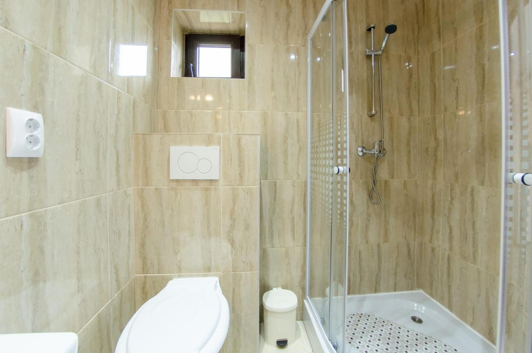 Double Room - Photo 15