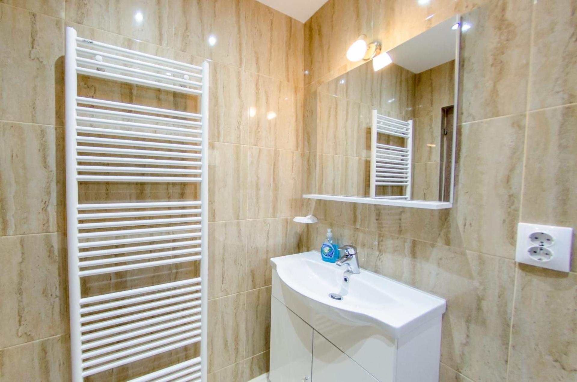 Comfort Triple Room with Shower - Photo 19