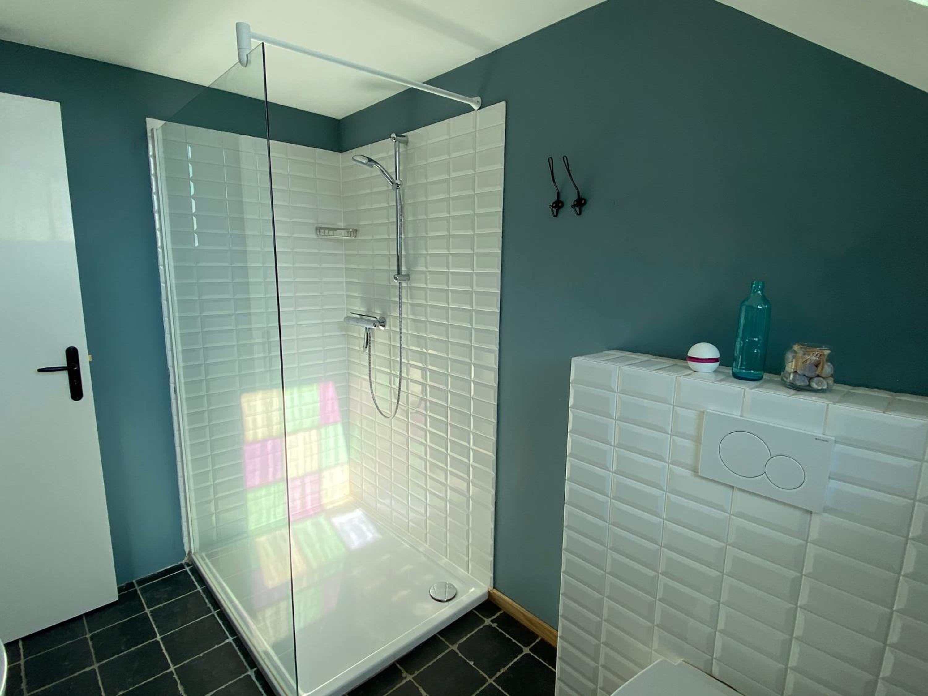 Two-Bedroom Apartment - Photo 8