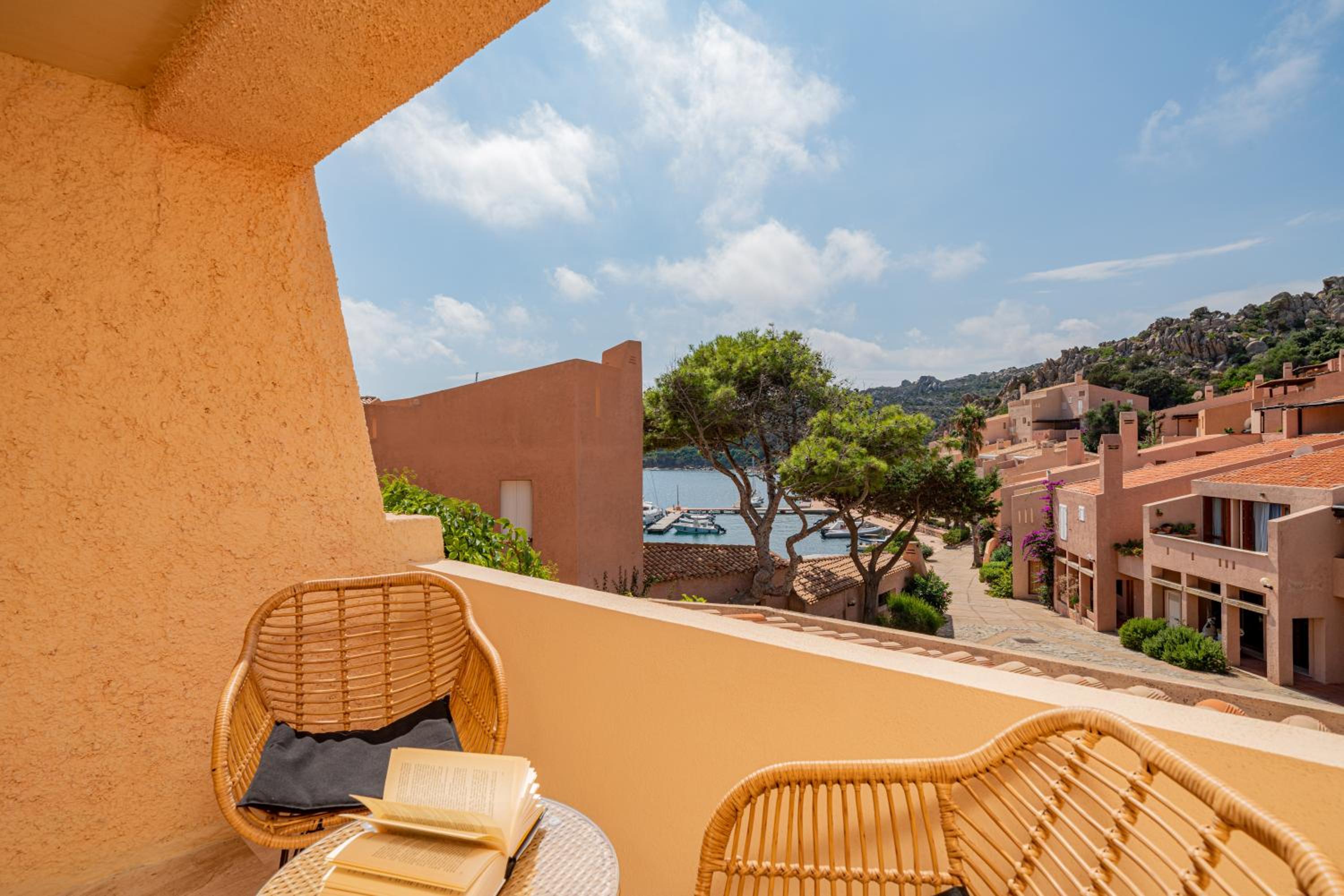 Double Room with Sea View - Photo 4