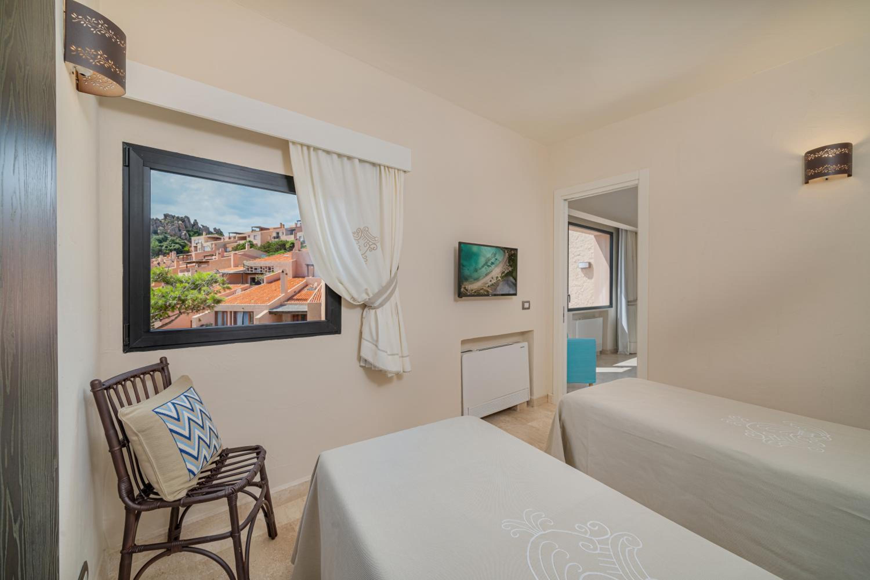 Prestige Two Bedroom Family Room with Partial Sea View - Photo 9