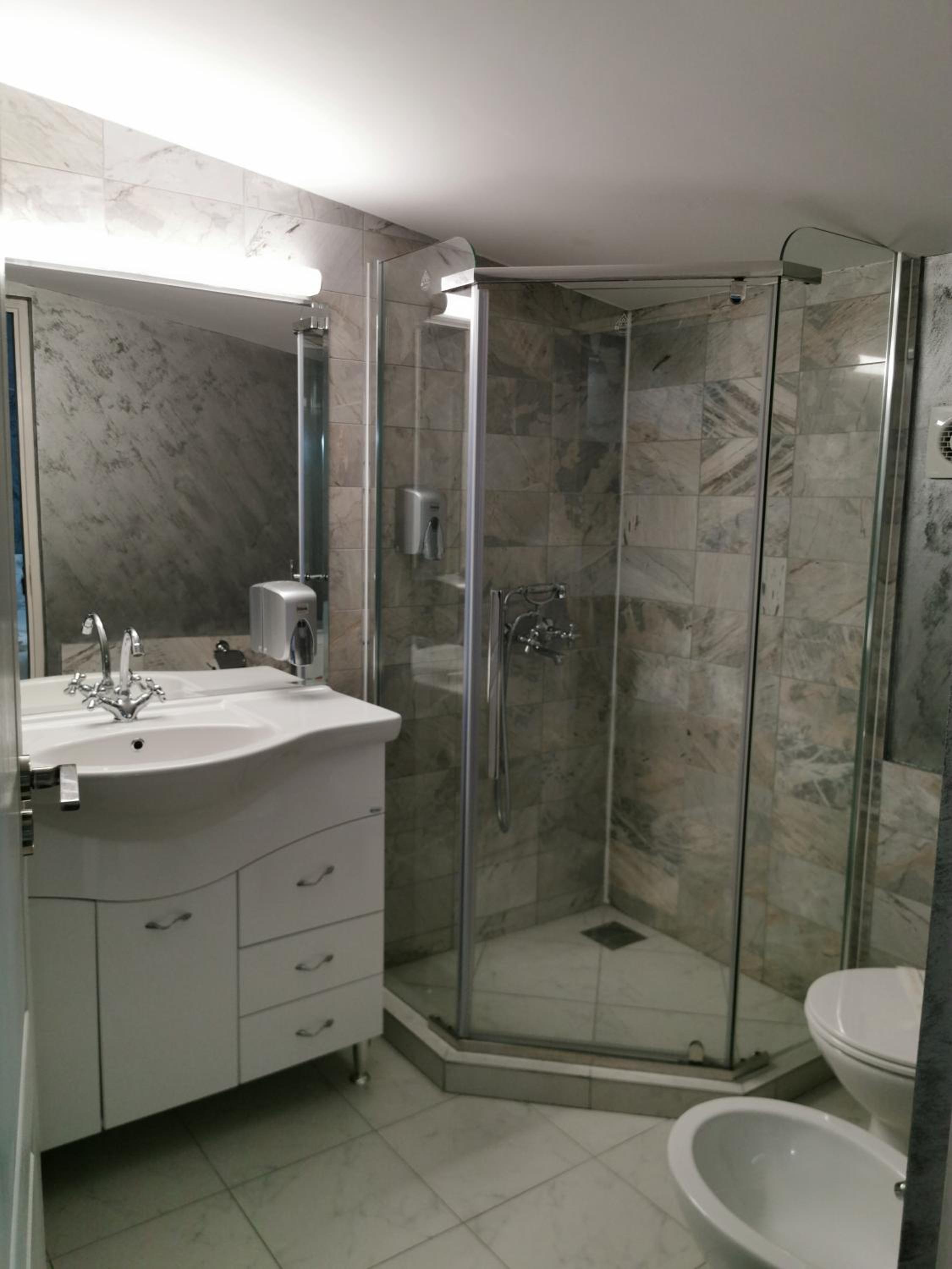 Luxury Triple Room - Photo 3