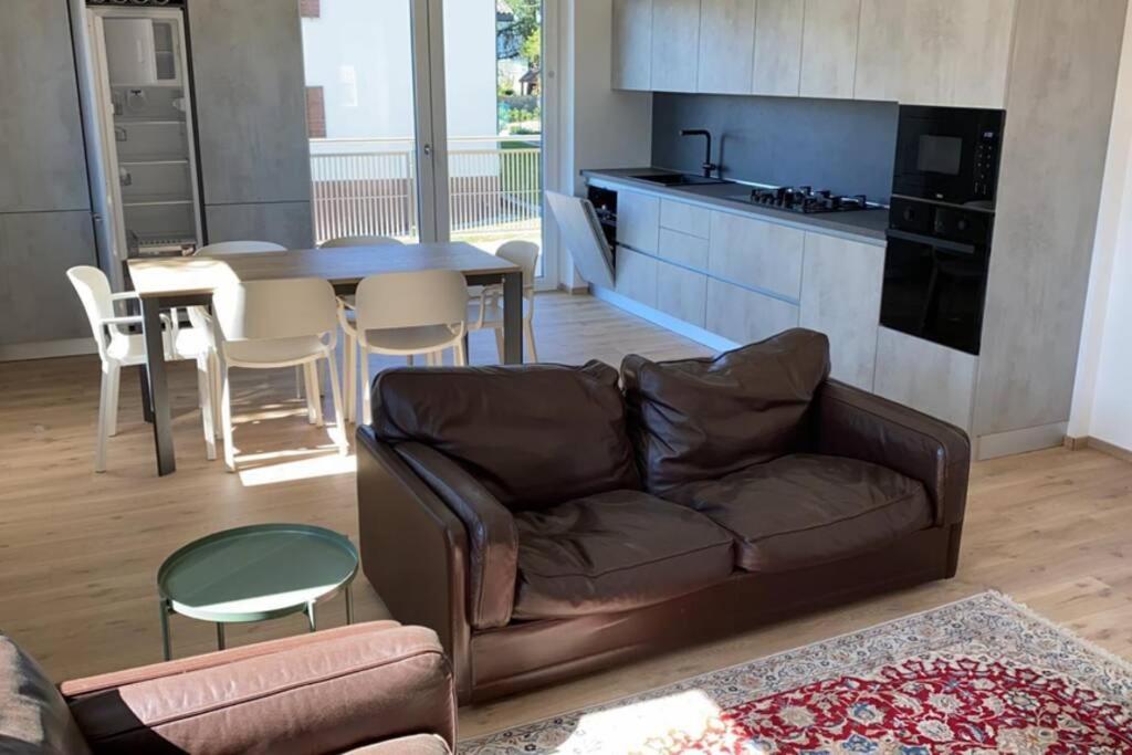Two-Bedroom Apartment with Mountain View photo 3