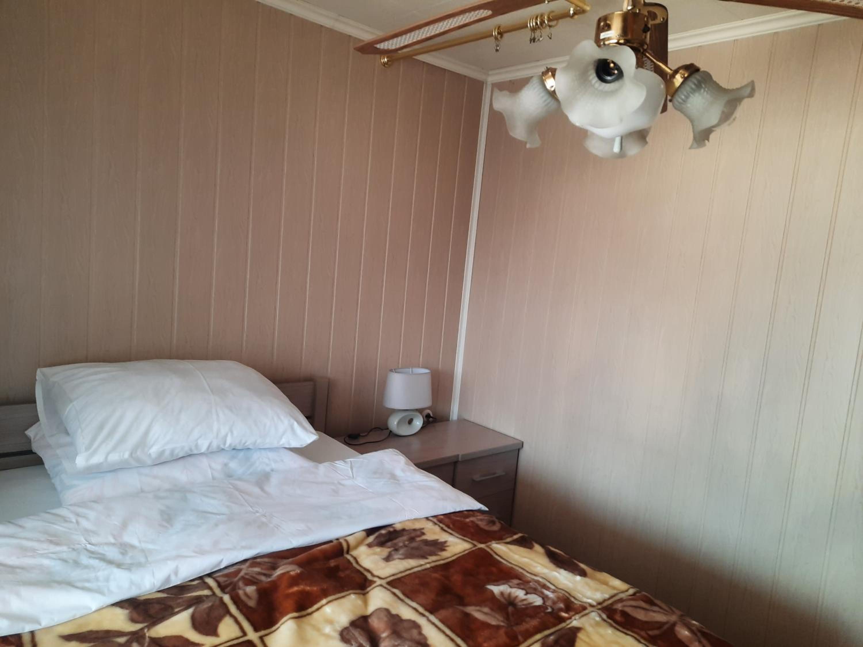 Small Double Room - Photo 4