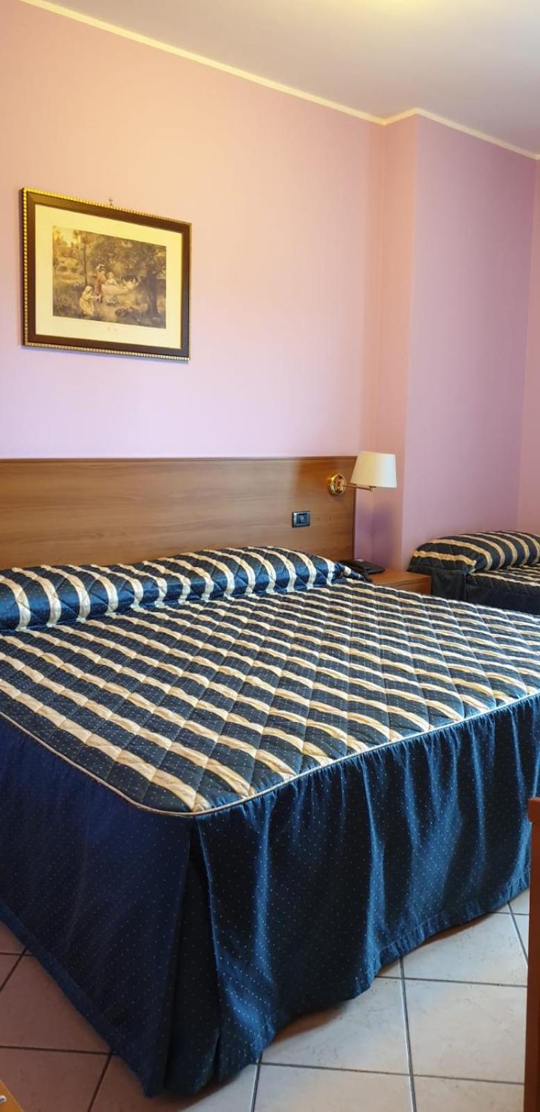 Triple Room - Photo 1