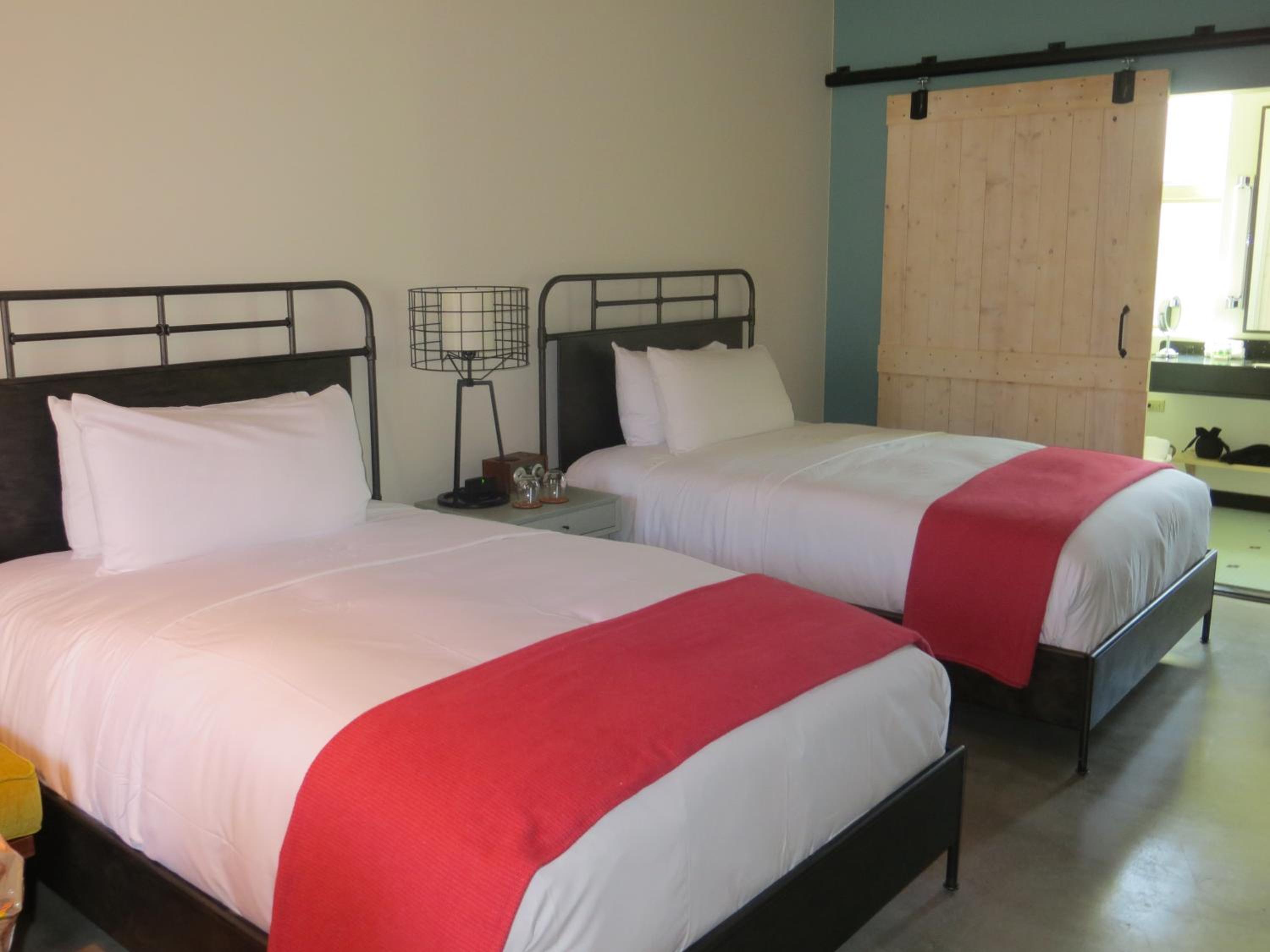 Double Room with Two Double Beds - Photo 3