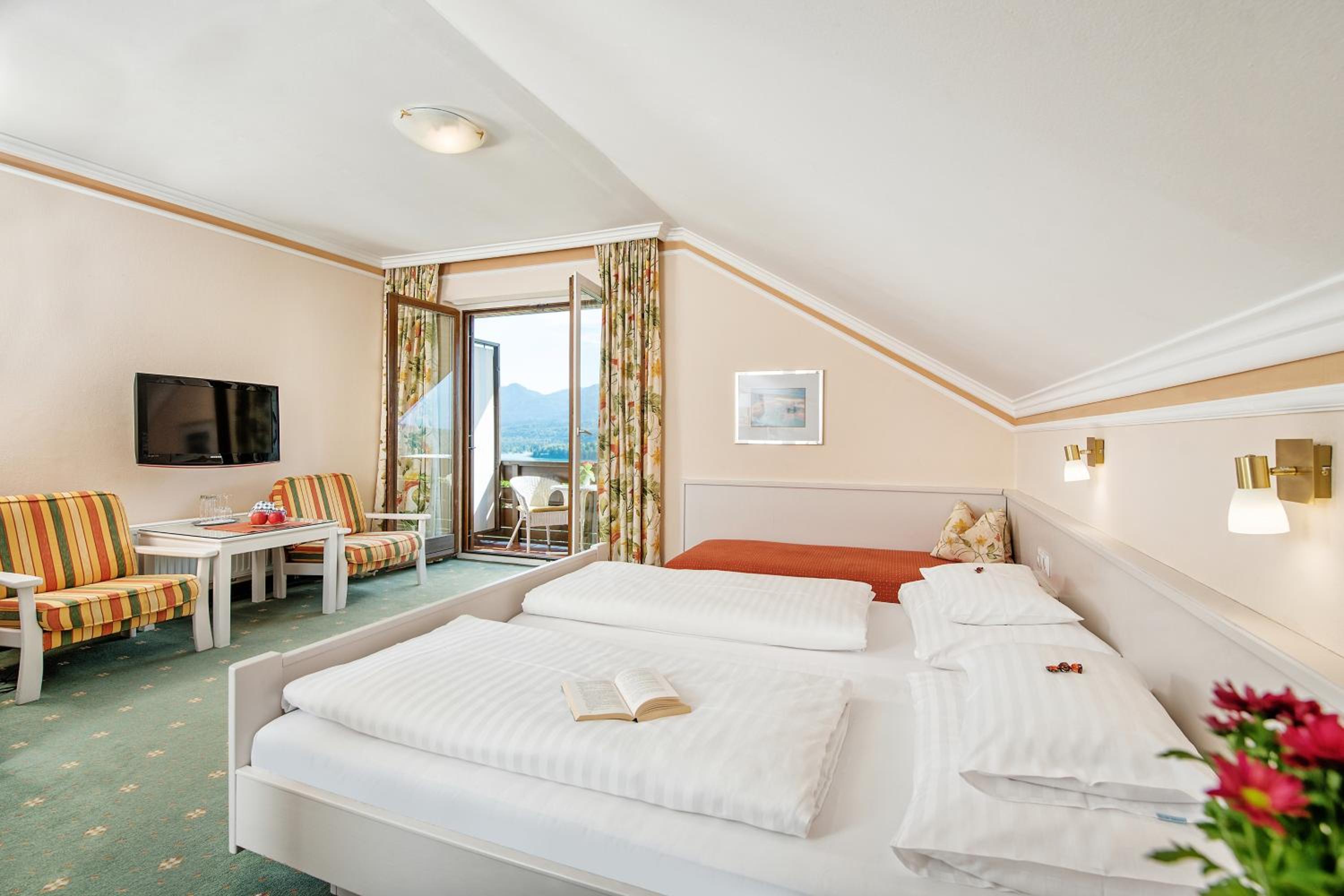 Superior Double Room with Balcony photo 2