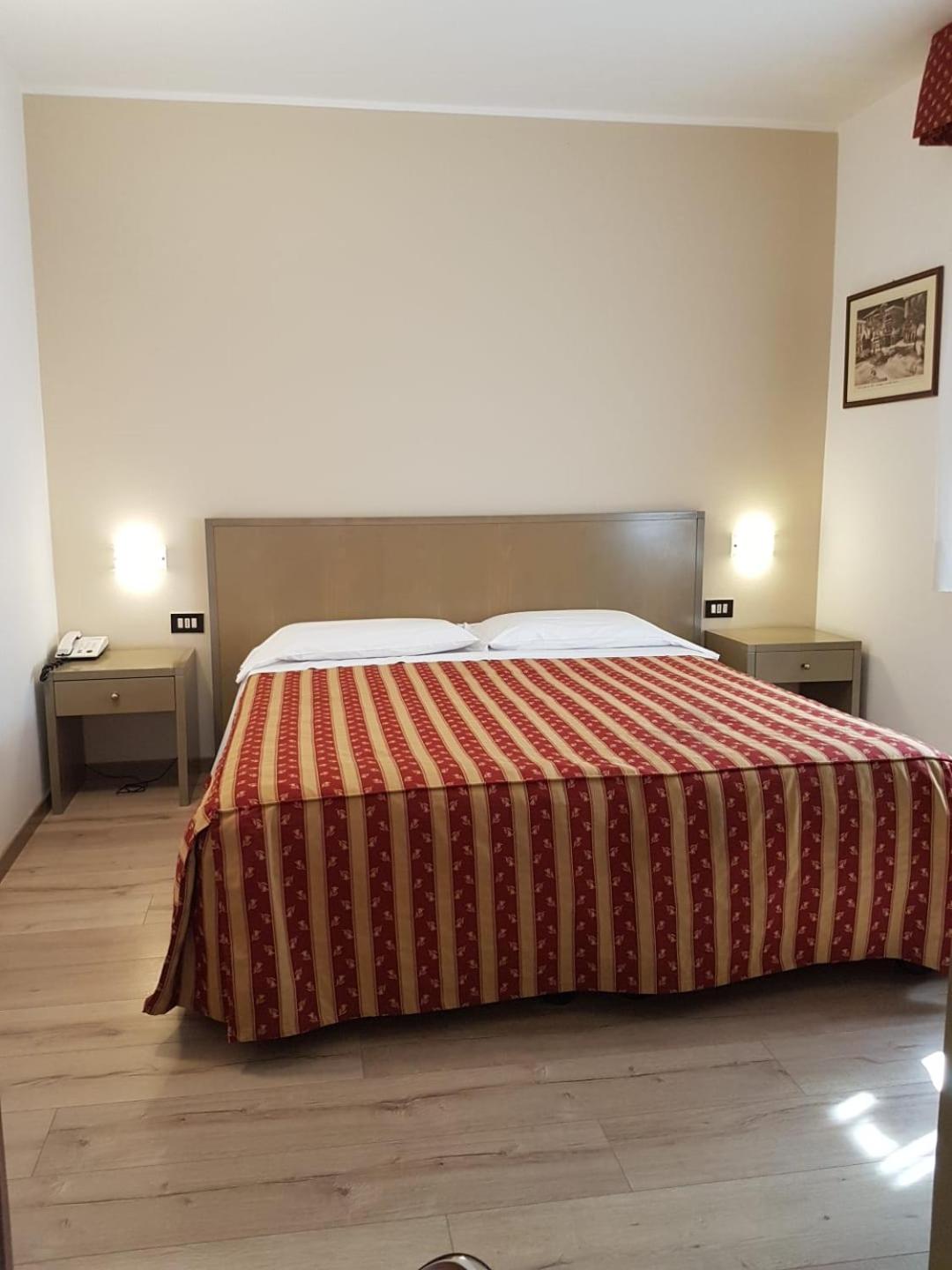 Double Room with Balcony photo 3