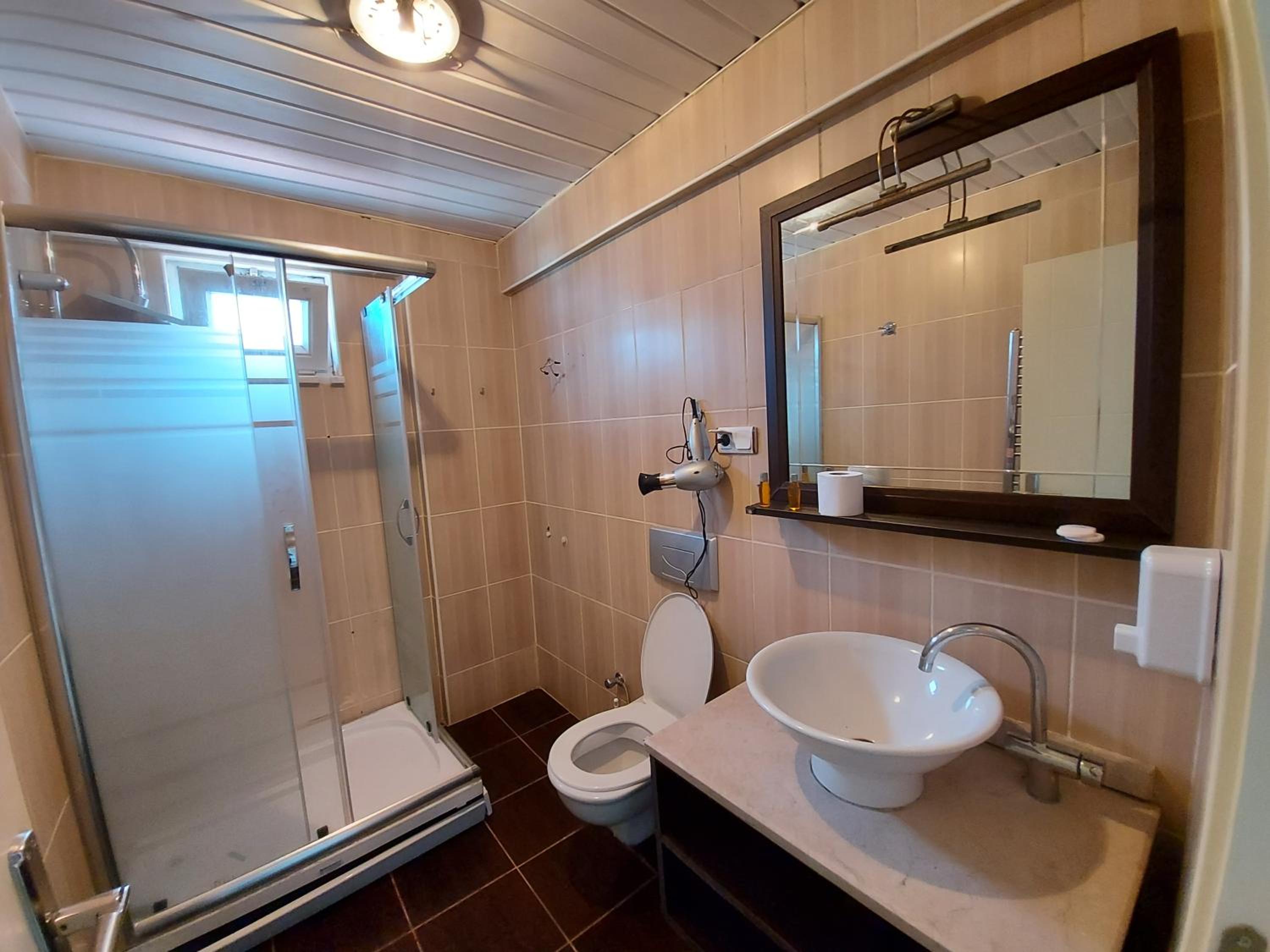 Deluxe Double or Twin Room with Sea View photo 3