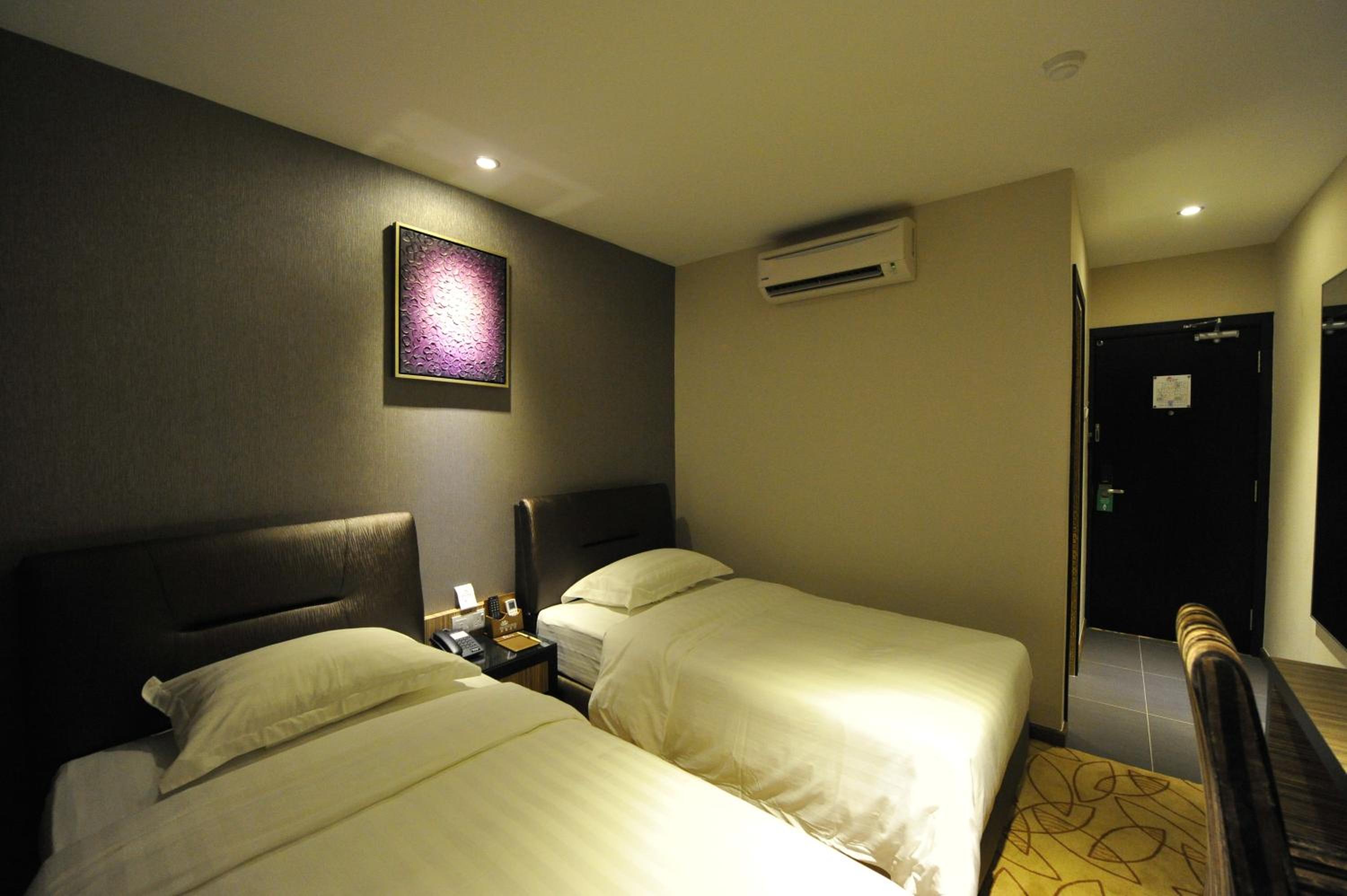 Standard Twin Room photo 3