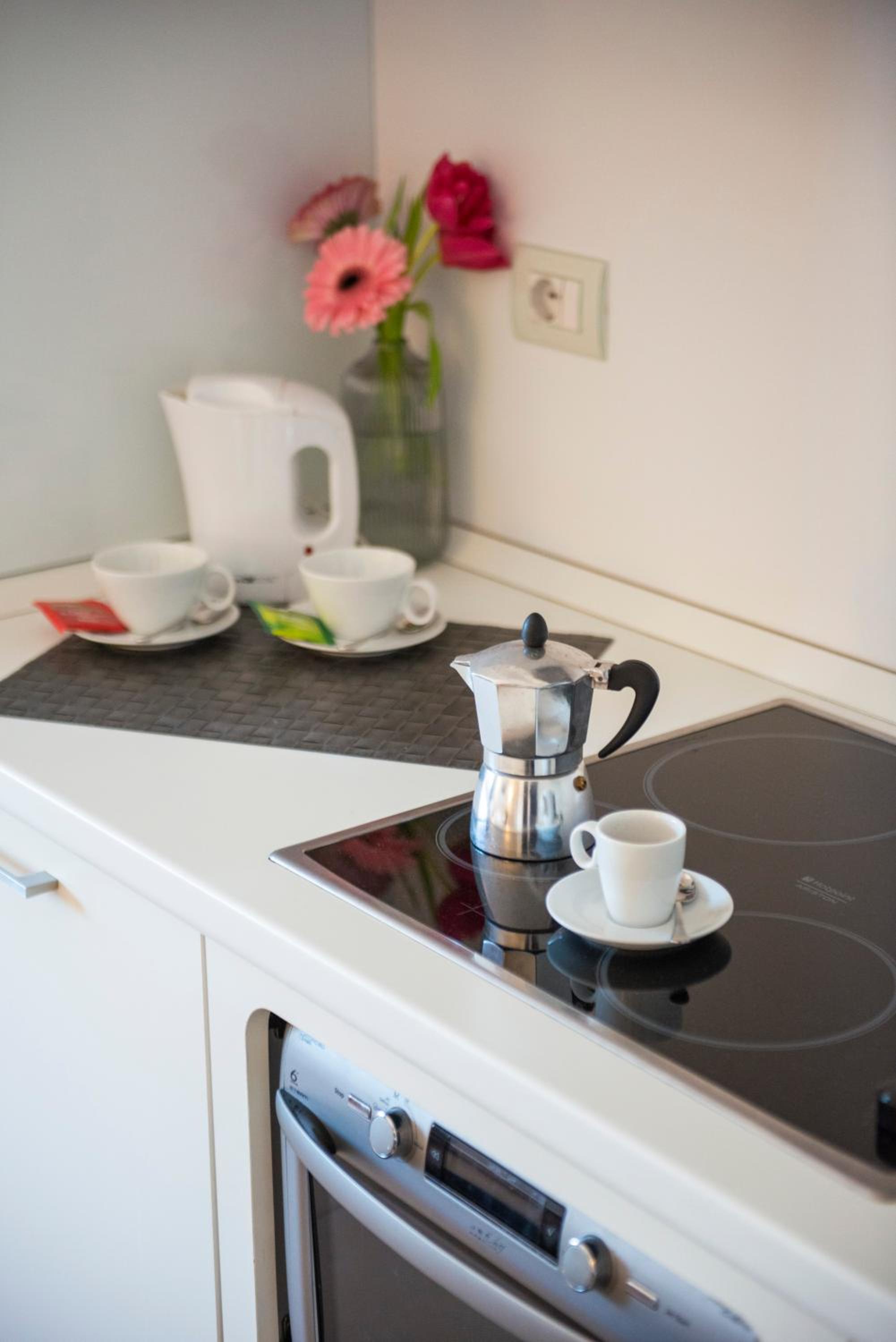Double Room with Kitchenette - Photo 2