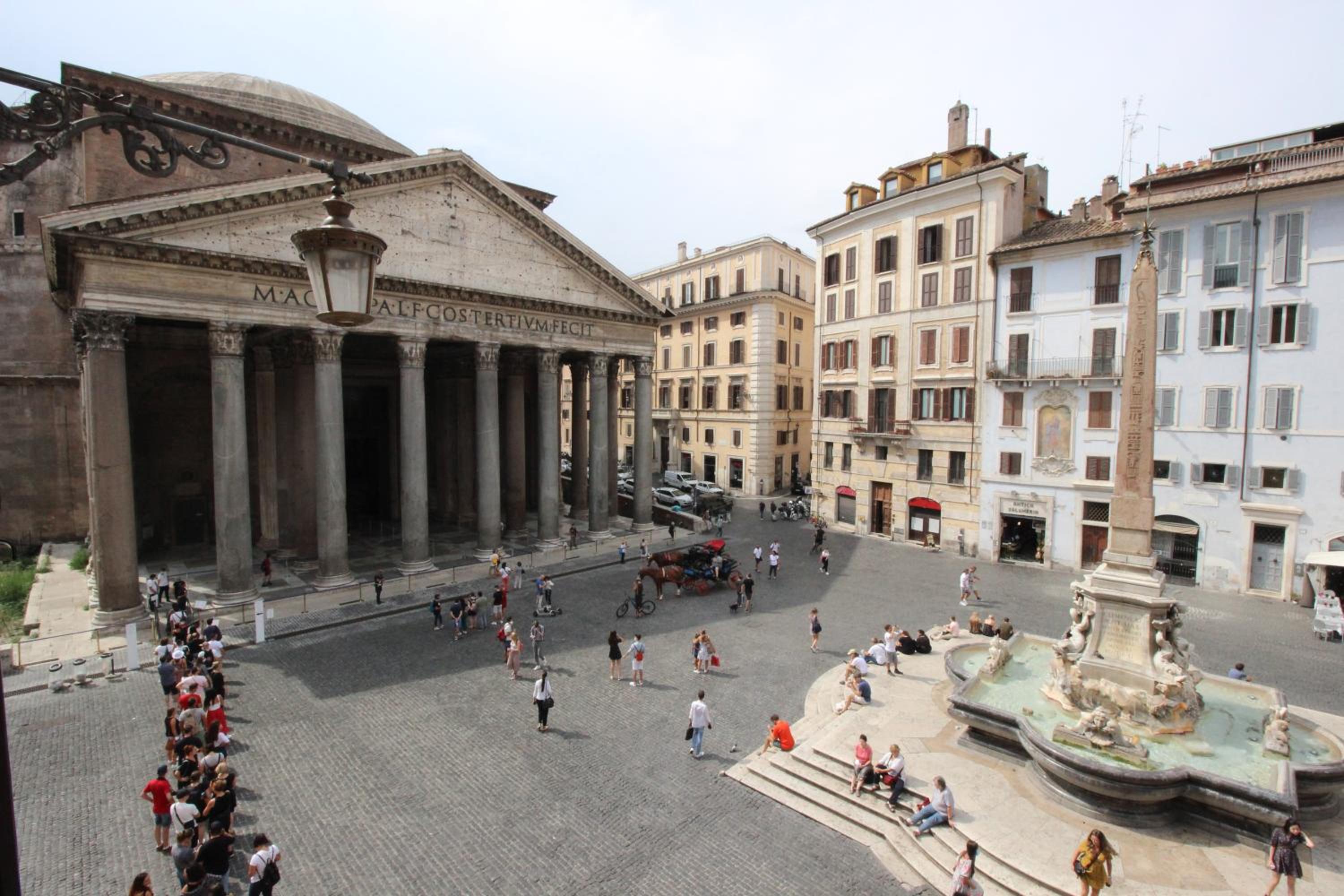 Double or Twin Room with Pantheon View
