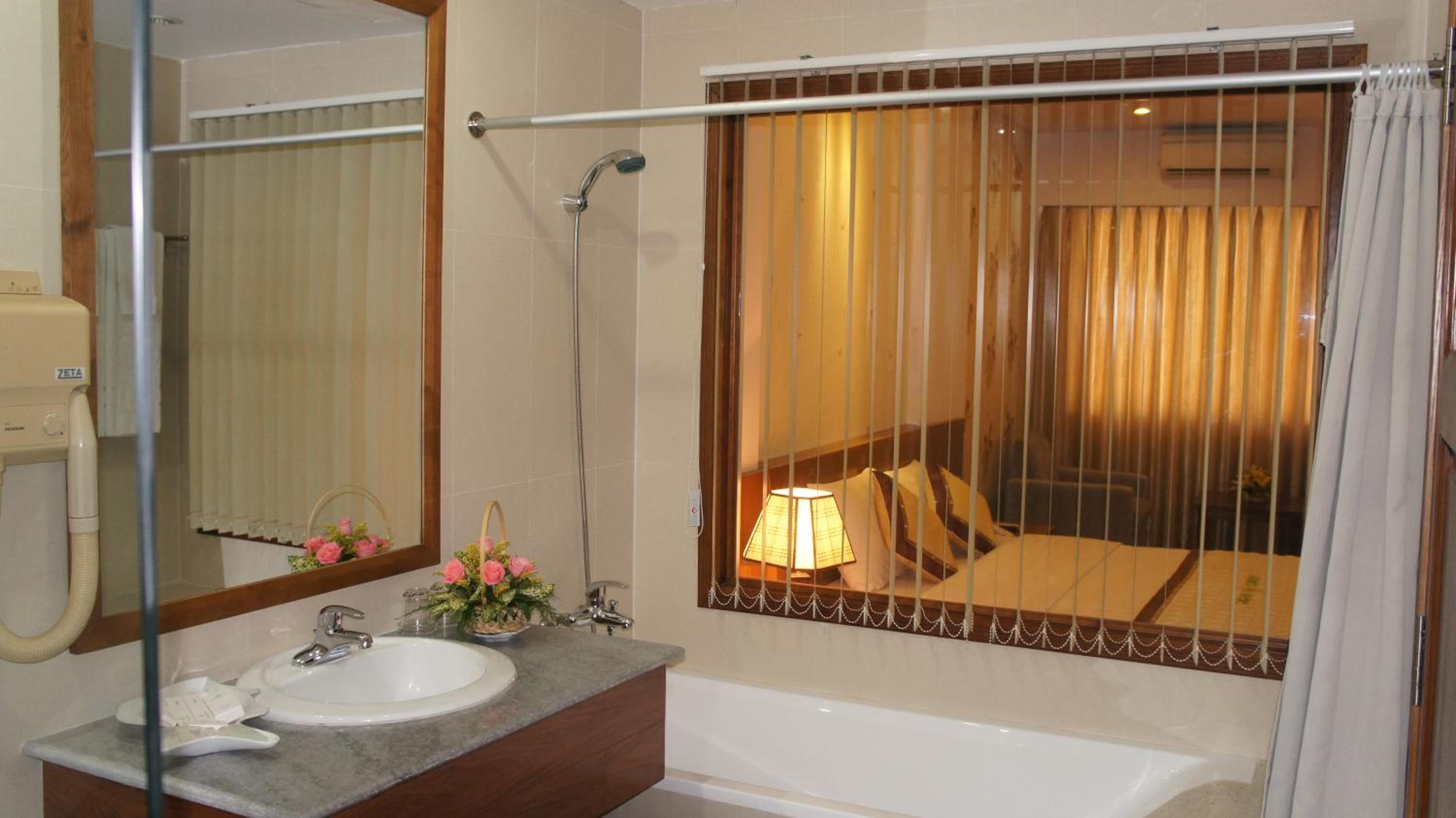Premium Twin Room photo 2