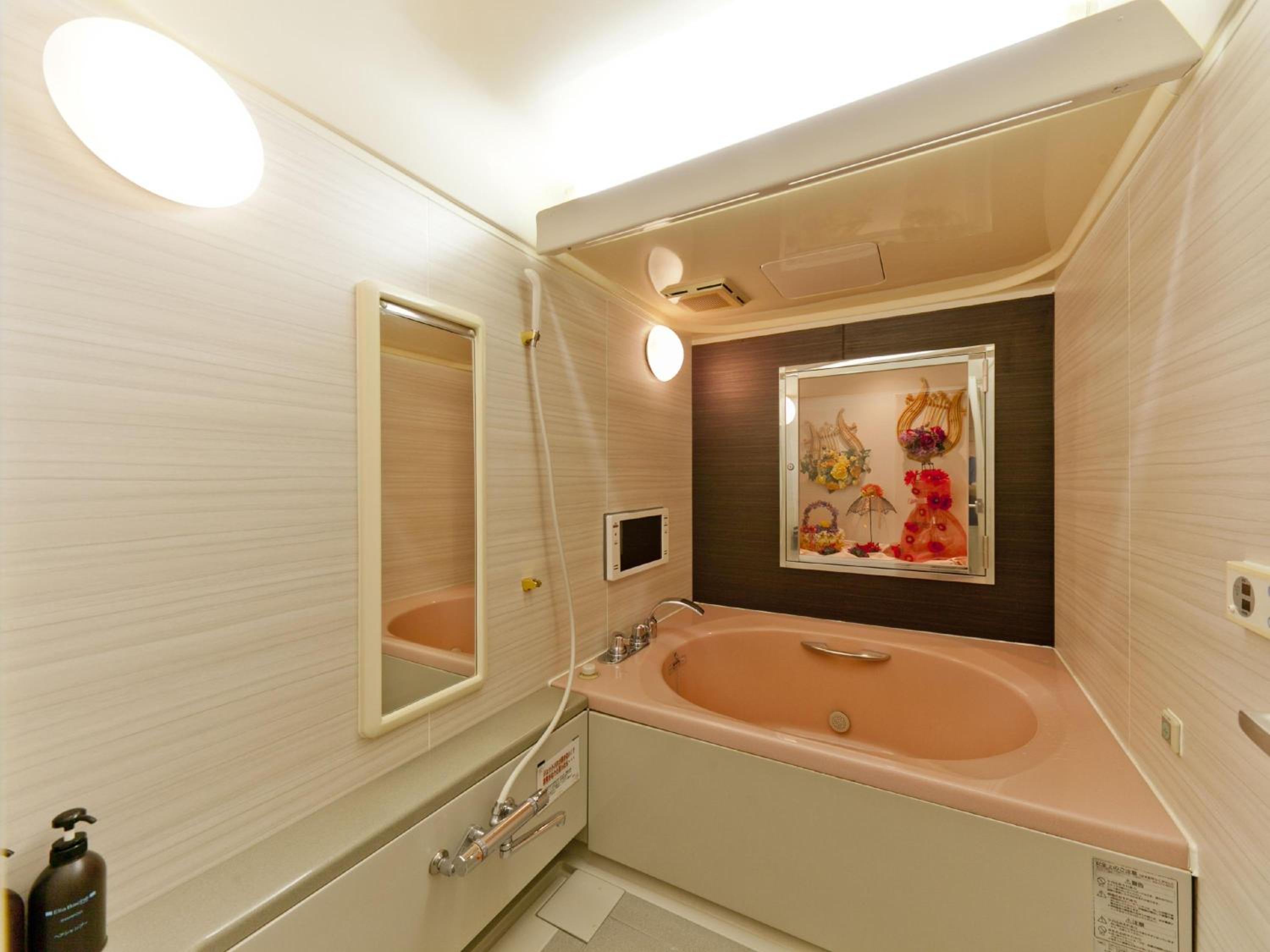 Standard King Room - Photo 9