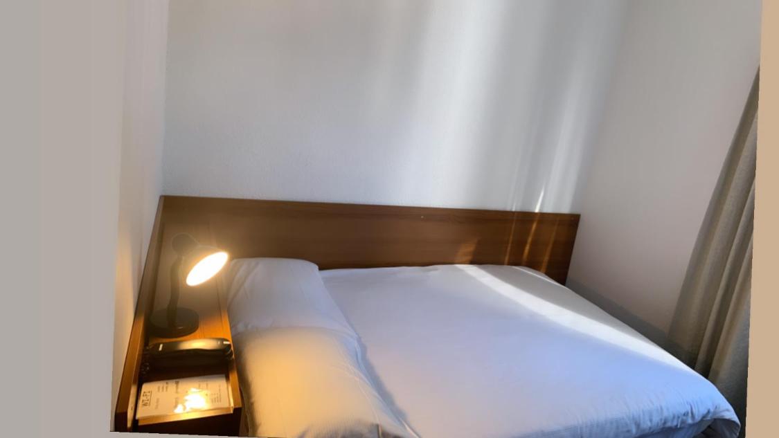 Budget Double Room - Photo 2