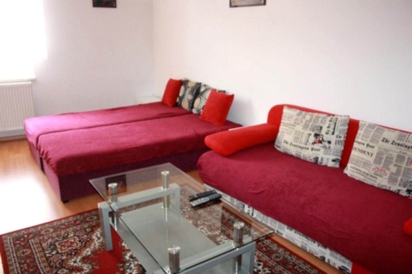 One-Bedroom Apartment with City View photo 1