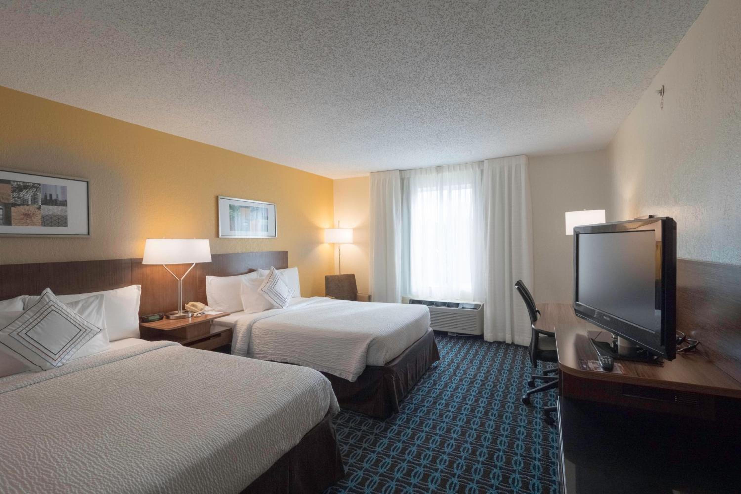 Double Room with Two Double Beds - Hearing Accessible photo 1