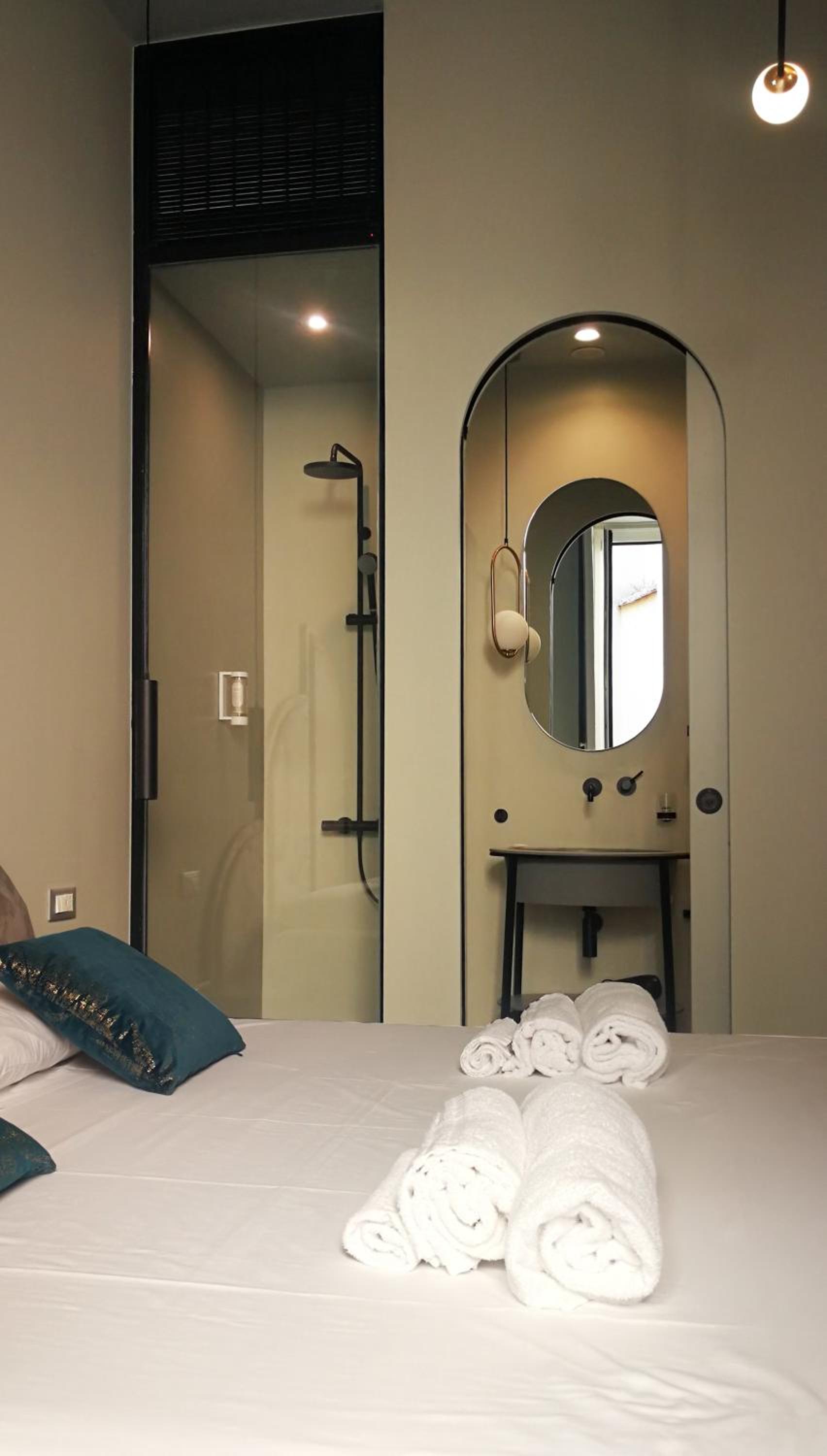 Double Room - Photo 5