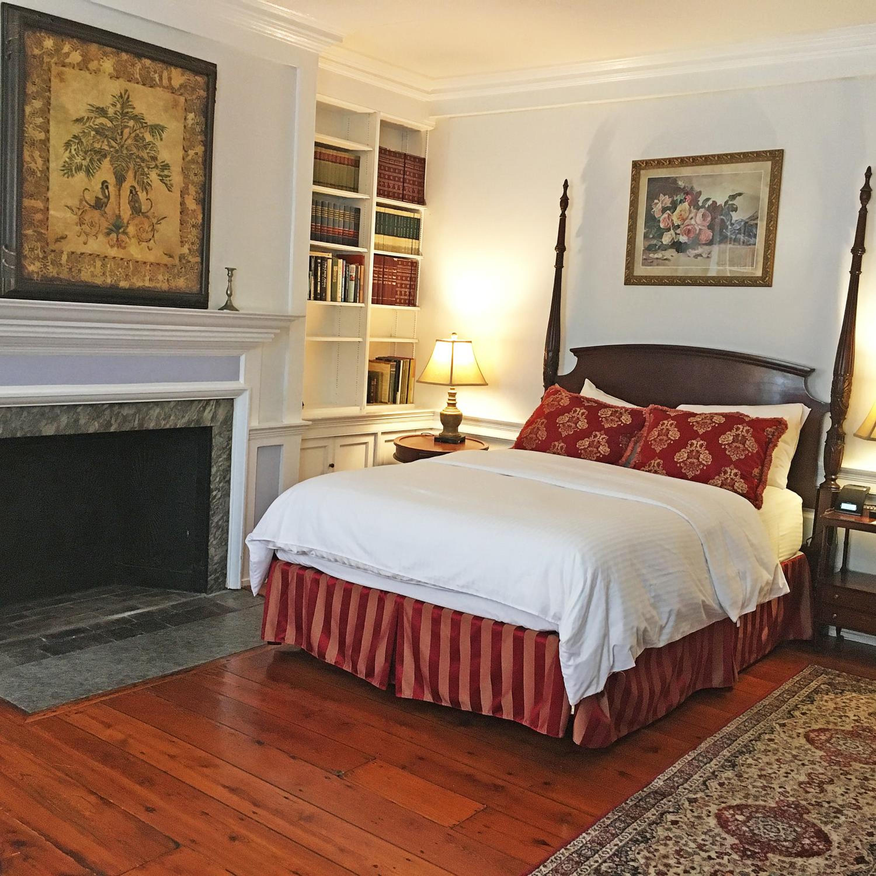 Luxury Room 202 Main House - Photo 1