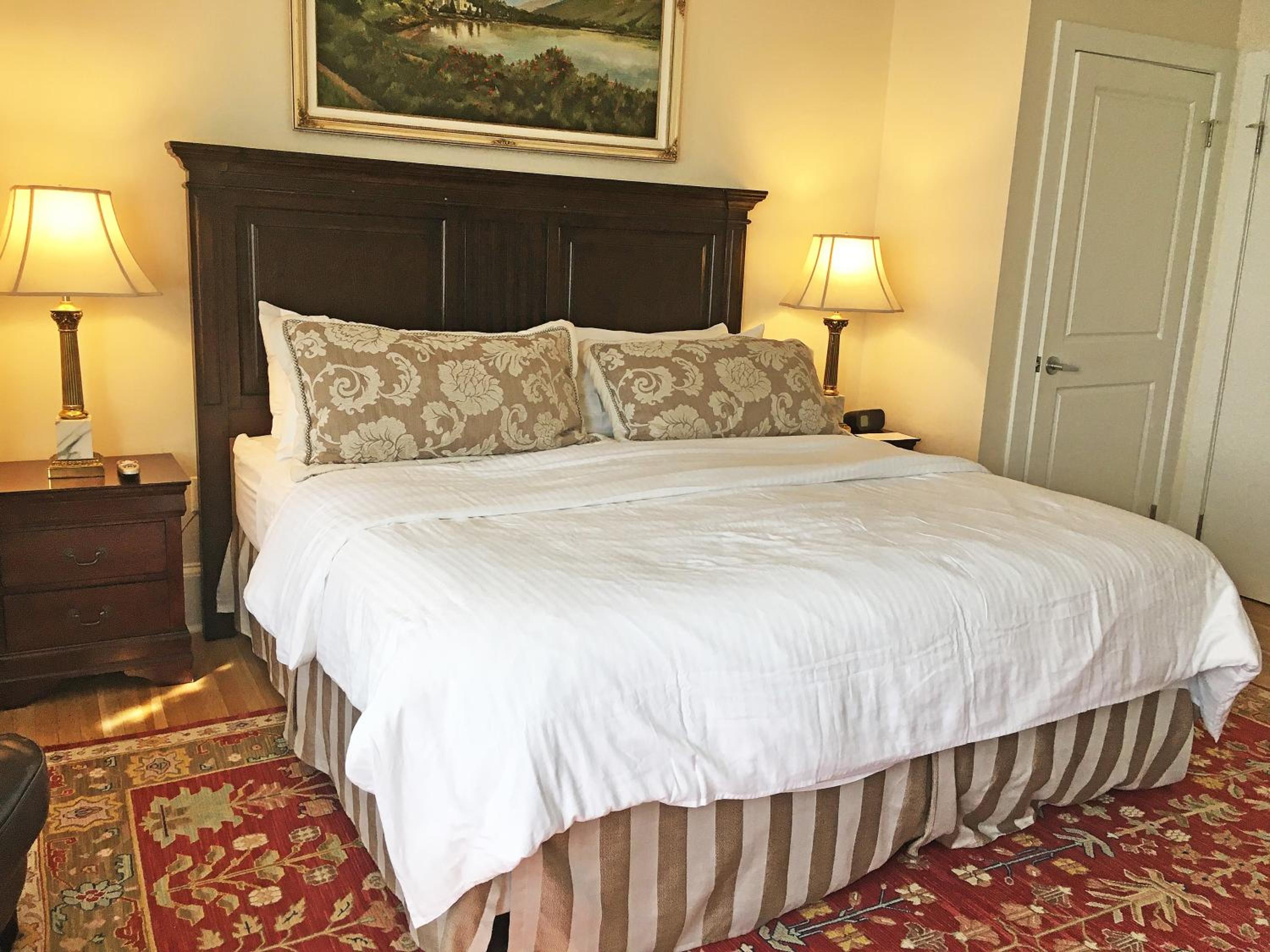 Luxury King Room 501