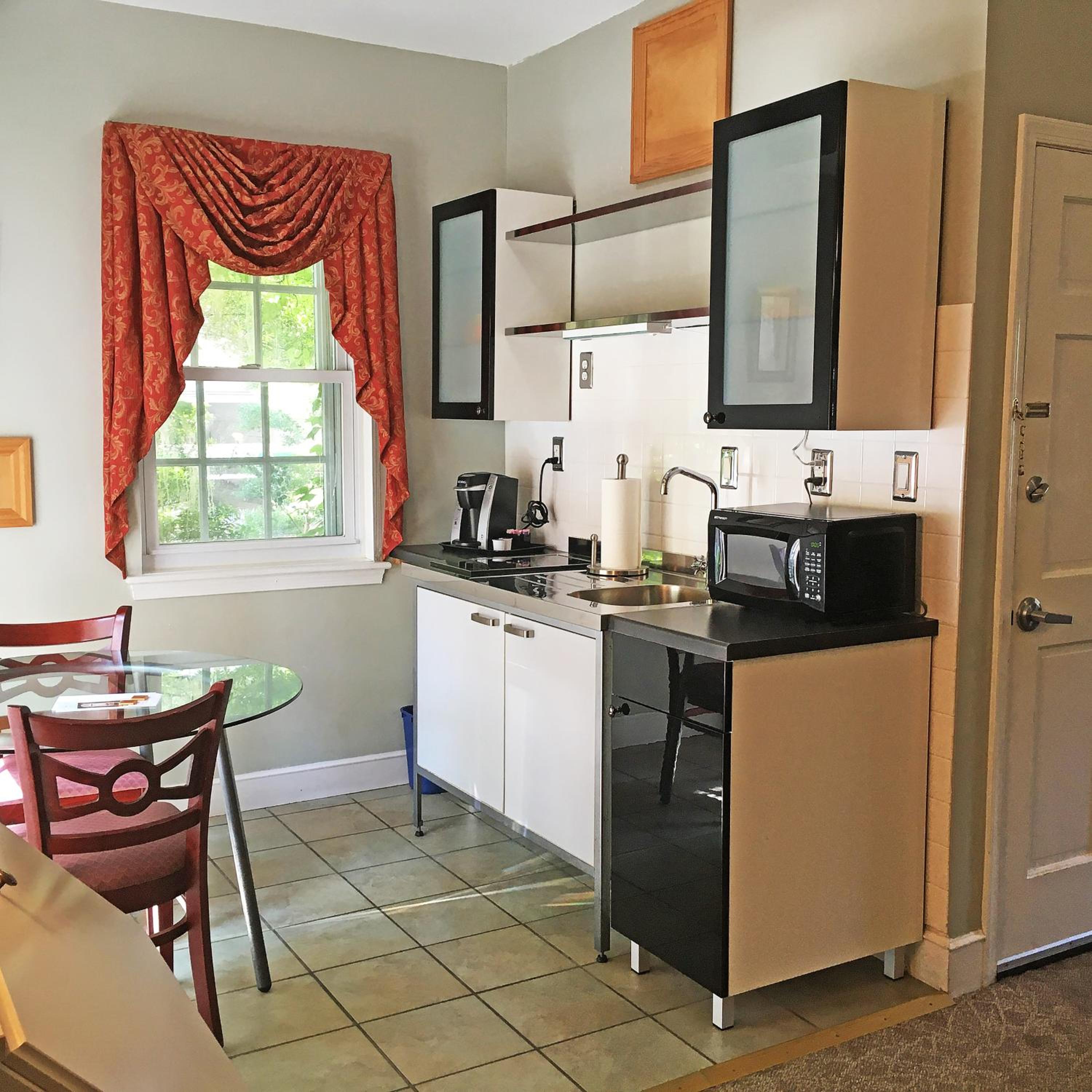 Apartment with Garden View - Photo 13