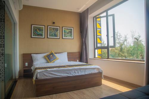 Deluxe Double Room with Side Sea View photo 1