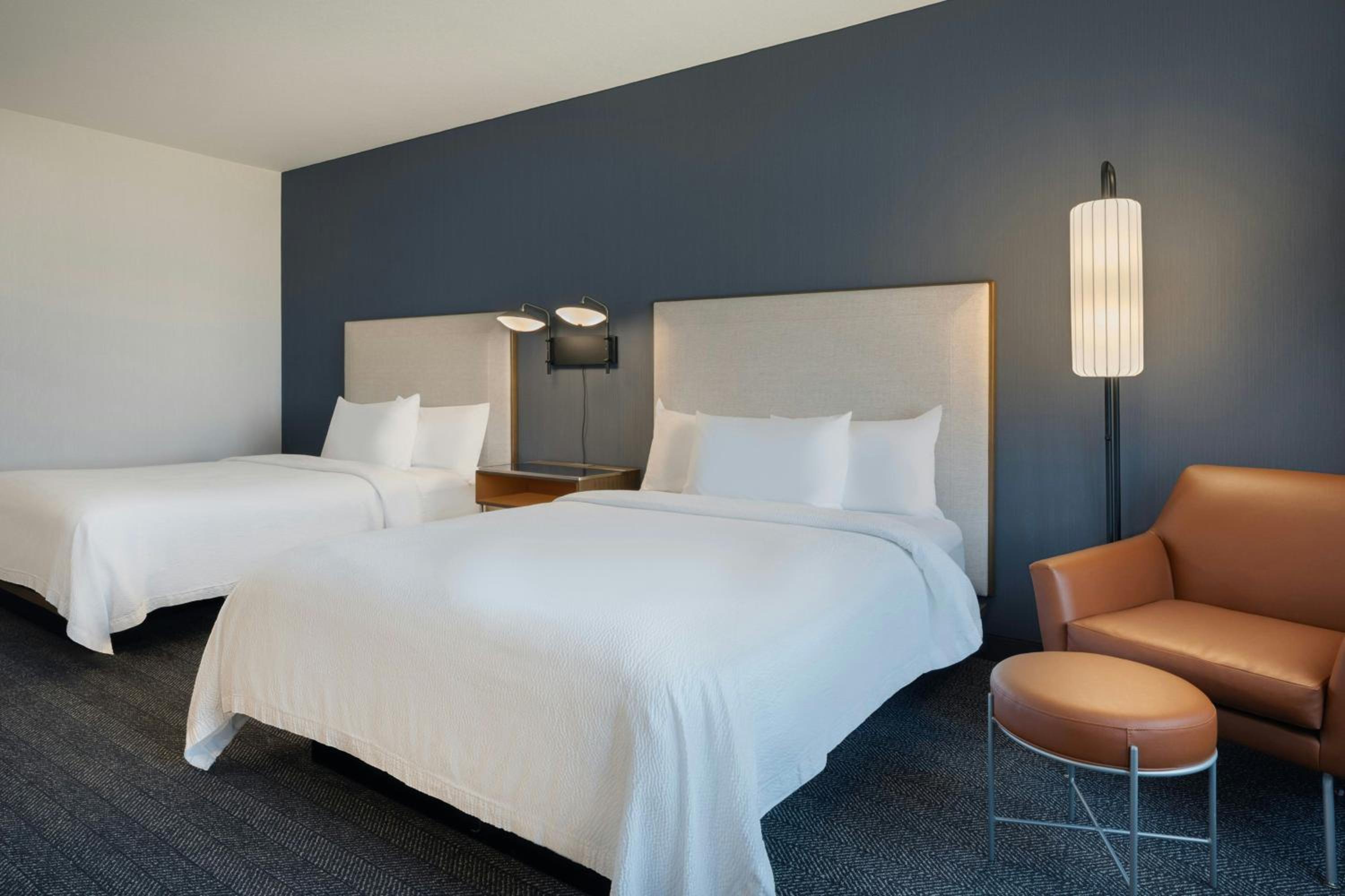 Queen Room with Two Queen Beds - Hearing Accessible