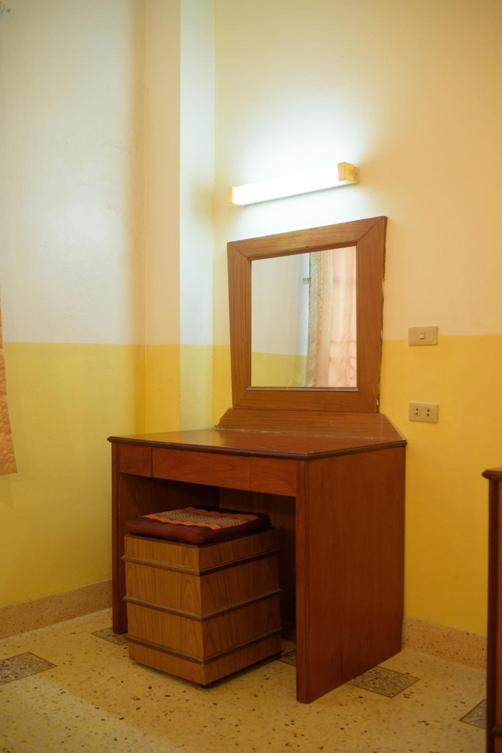 Standard Twin Room - Photo 3