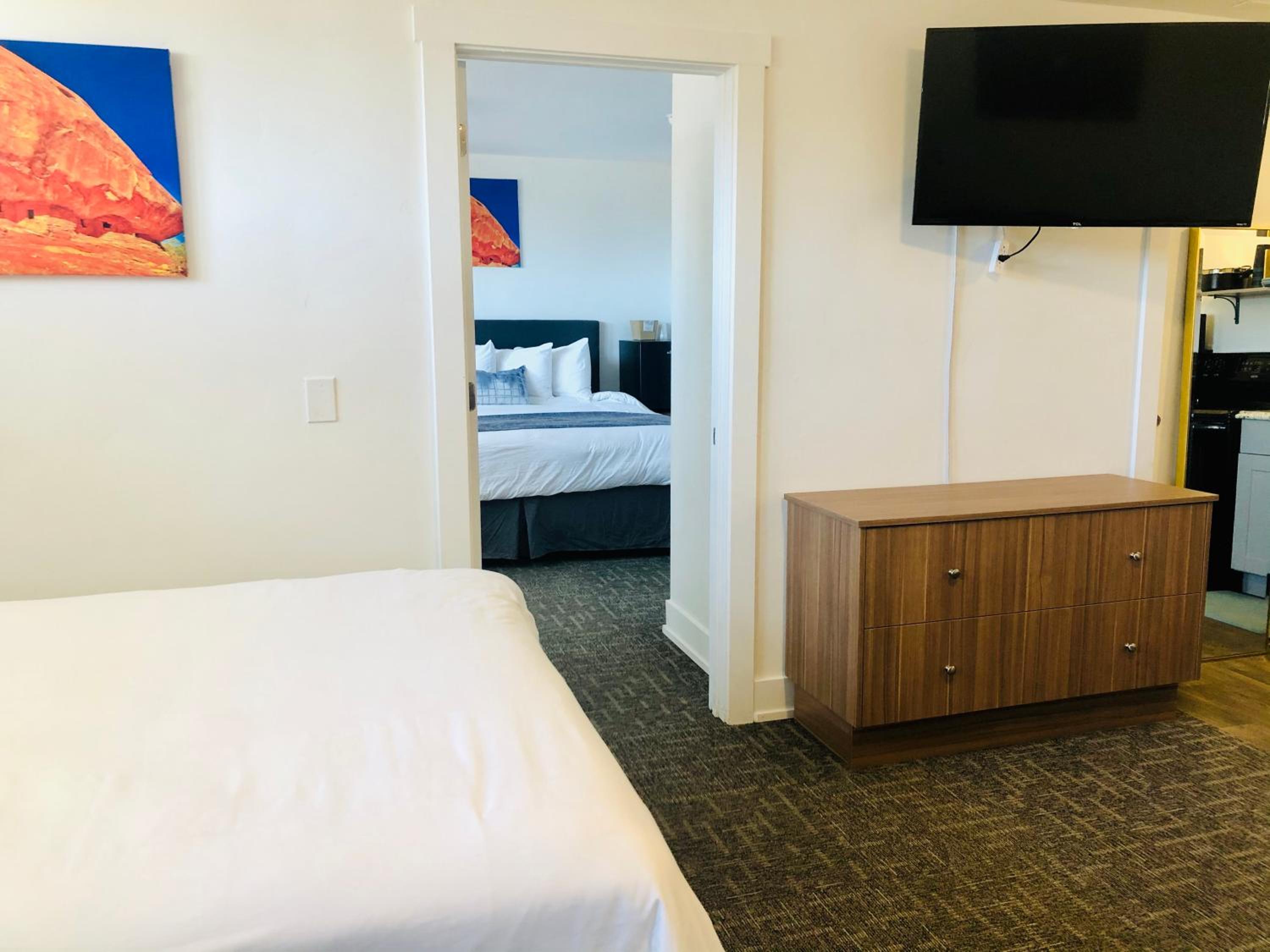 Two-Bedroom Suite photo 1