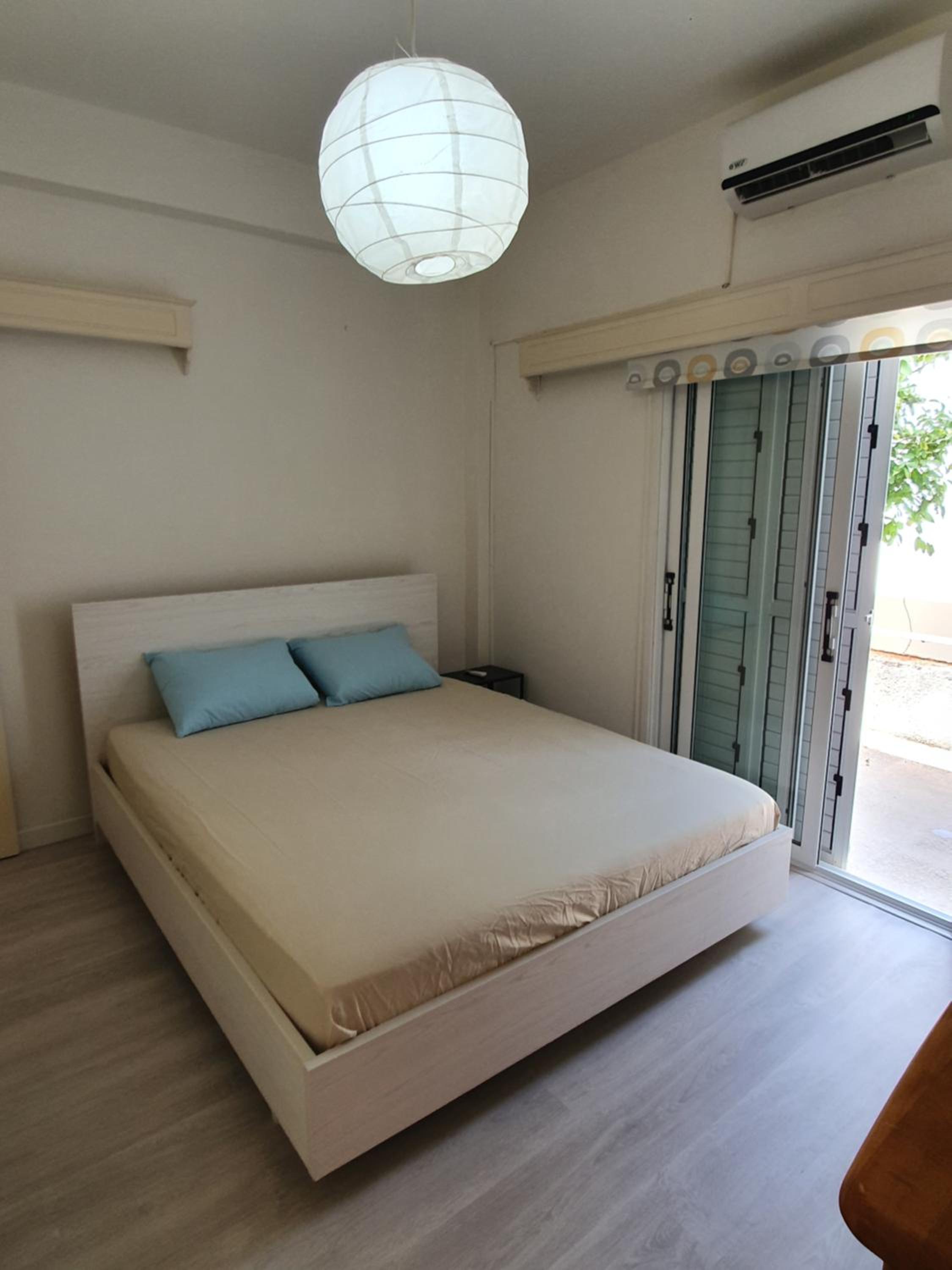 One-Bedroom House photo 3
