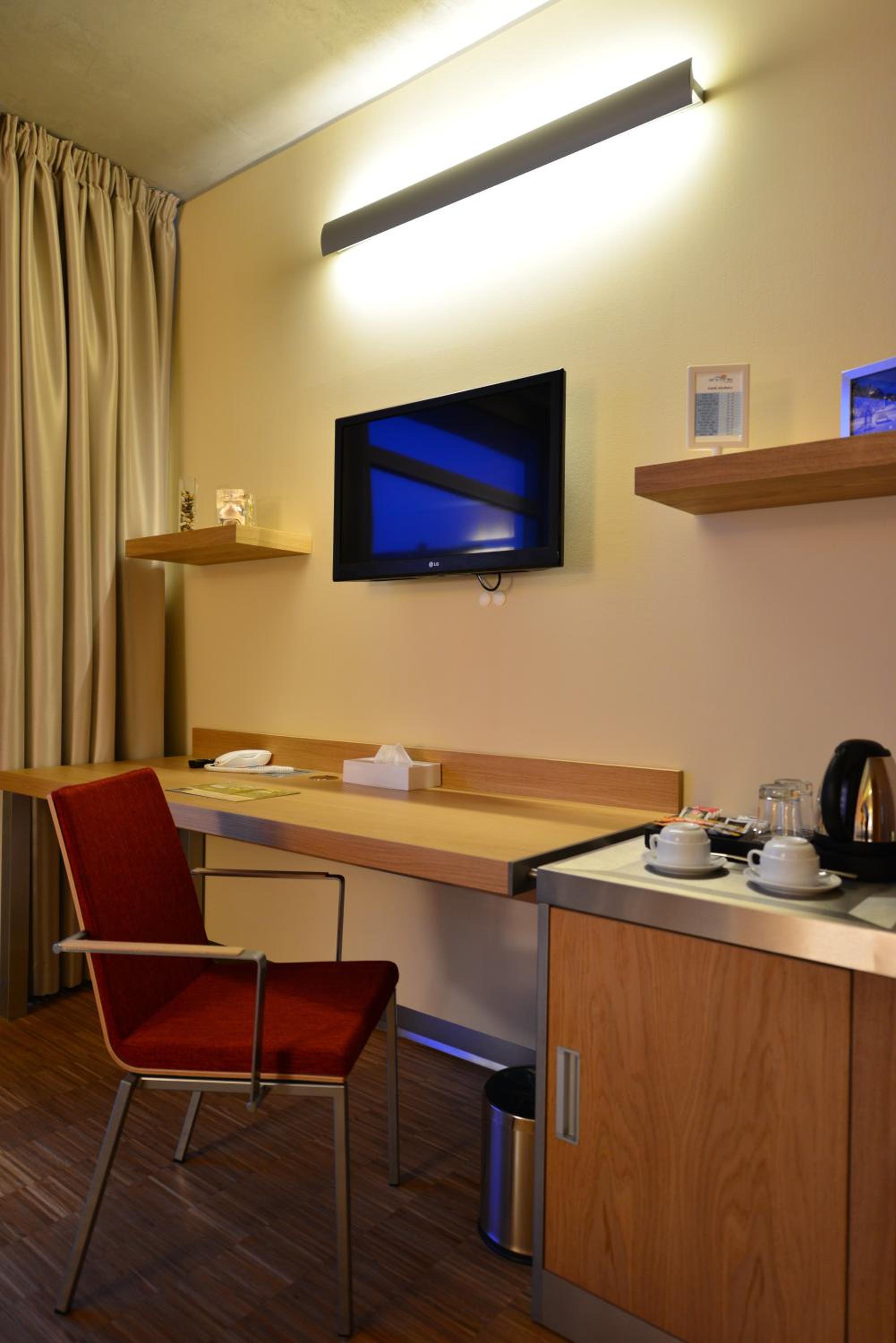 Double Room - Photo 2