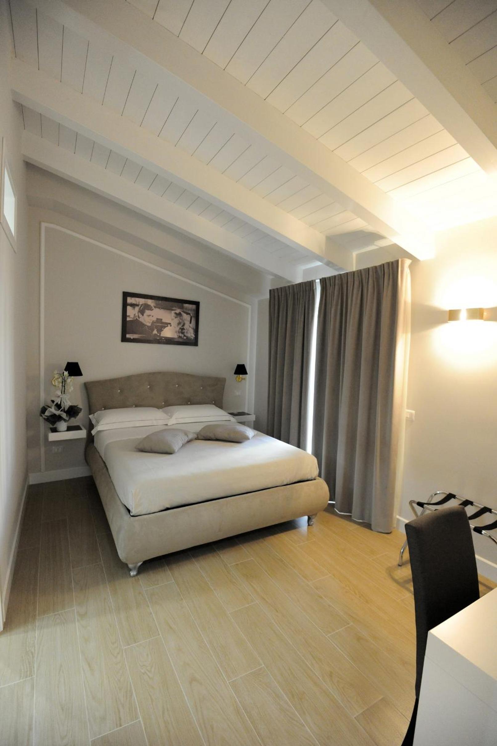 Double Room with Garden View - Photo 1