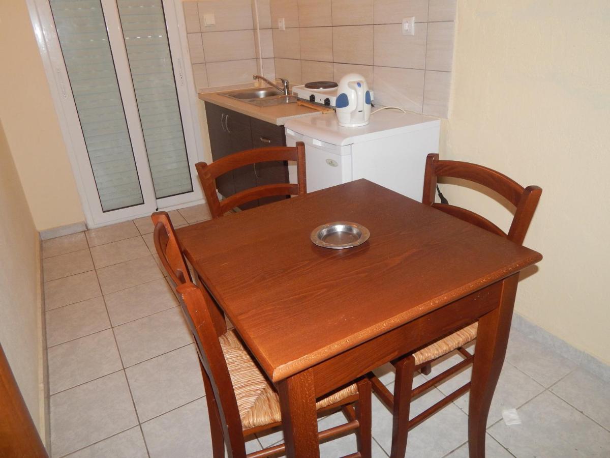 Two-Bedroom Apartment (5 Adults) photo 1