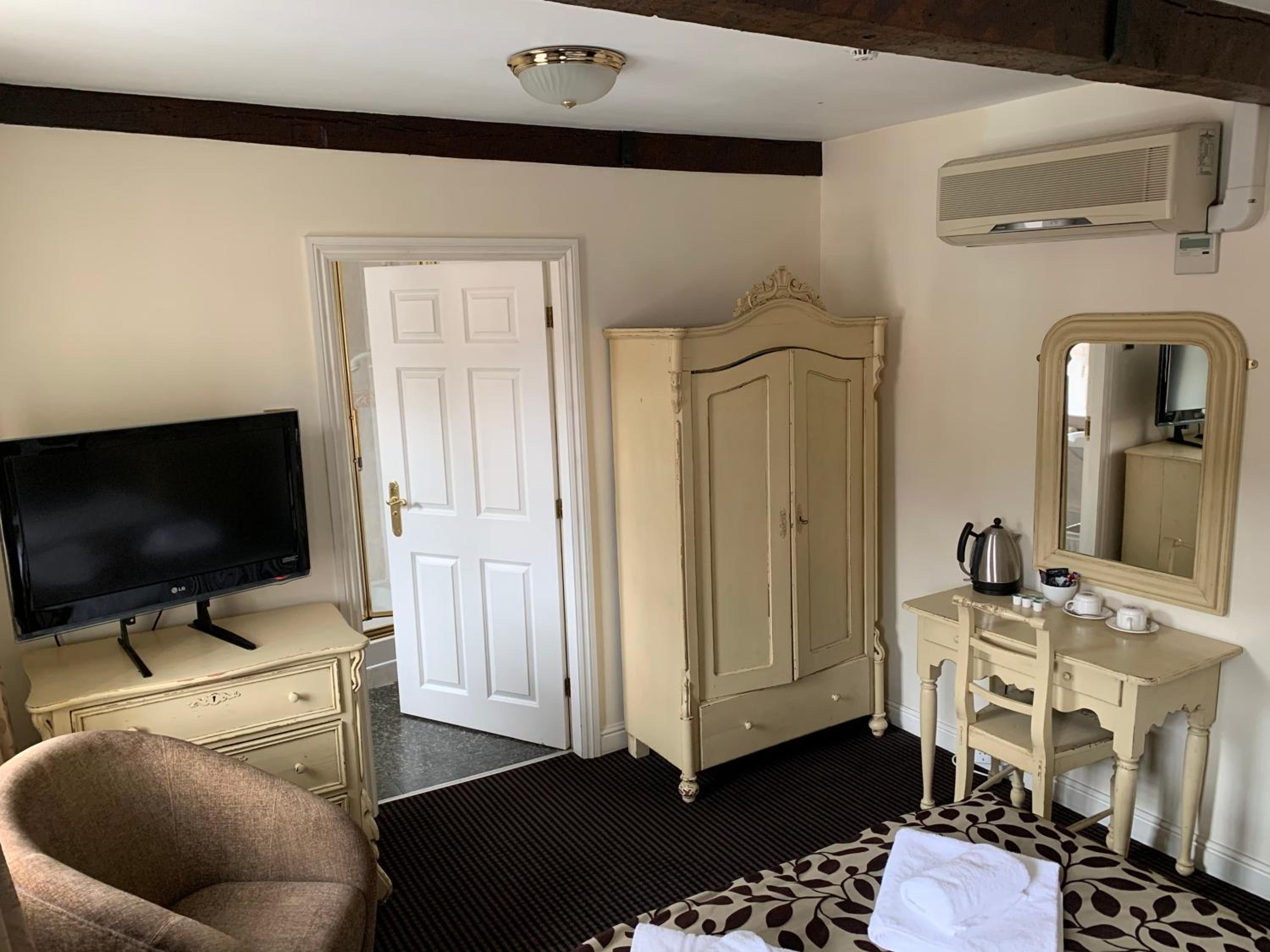 Standard Double Room photo 3