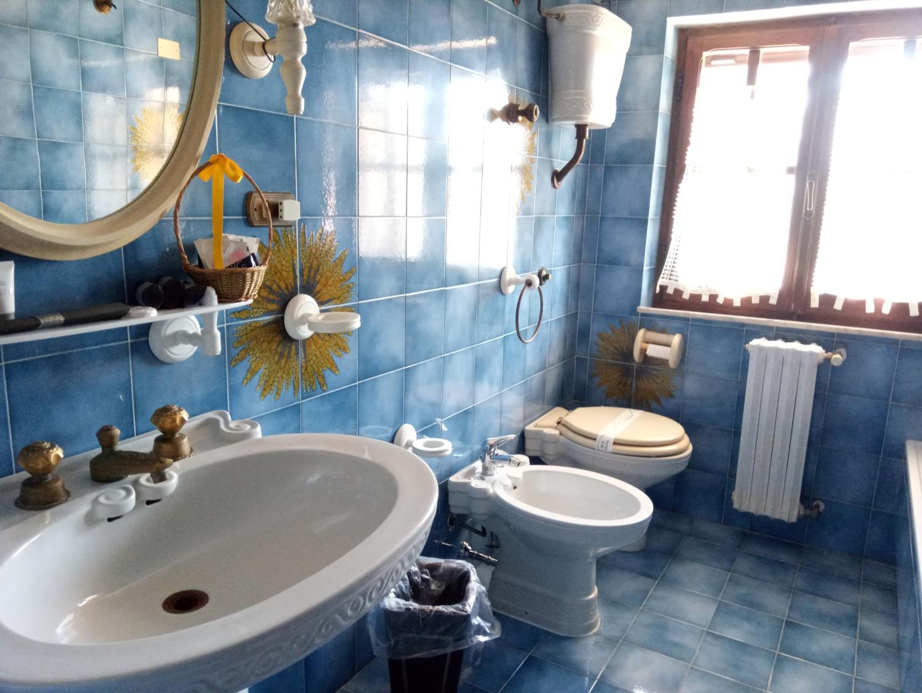 Deluxe King Room photo 3
