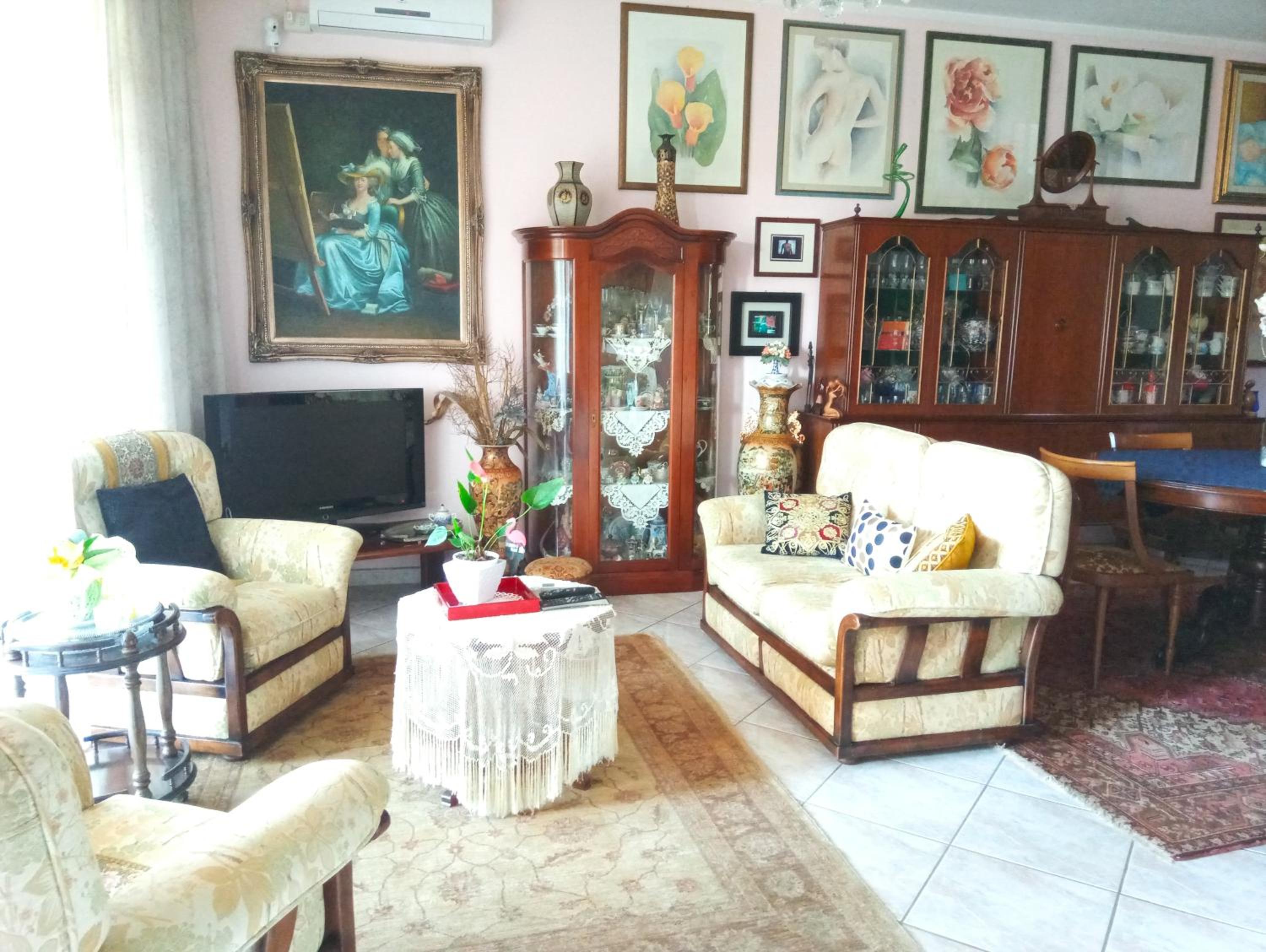 Deluxe King Room photo 2
