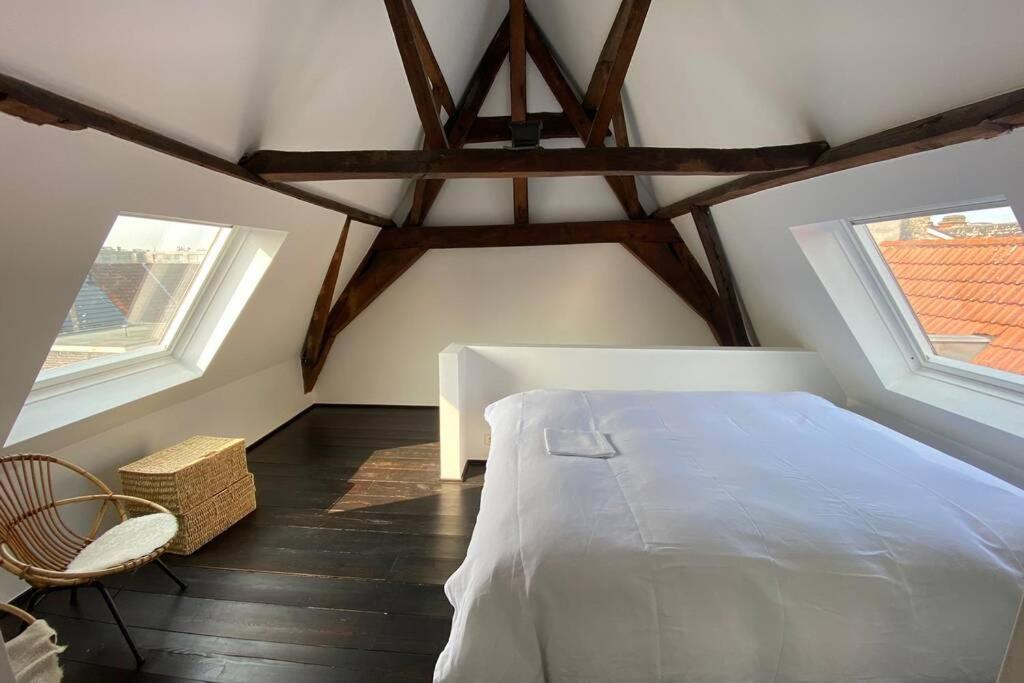 Two-Bedroom Apartment - Photo 9