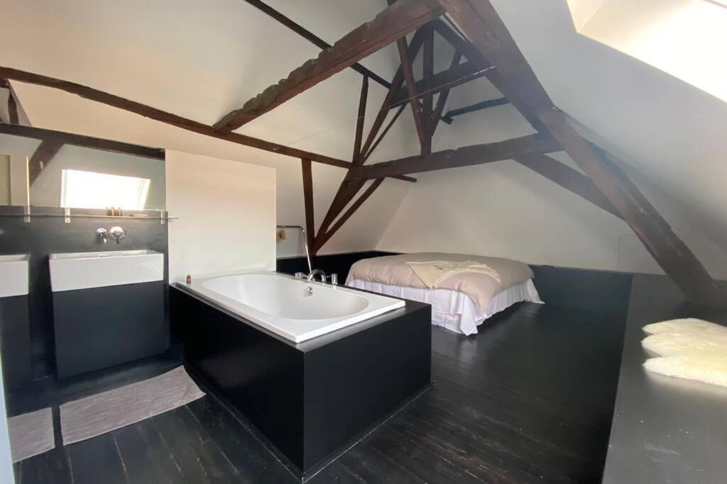 Two-Bedroom Apartment - Photo 10