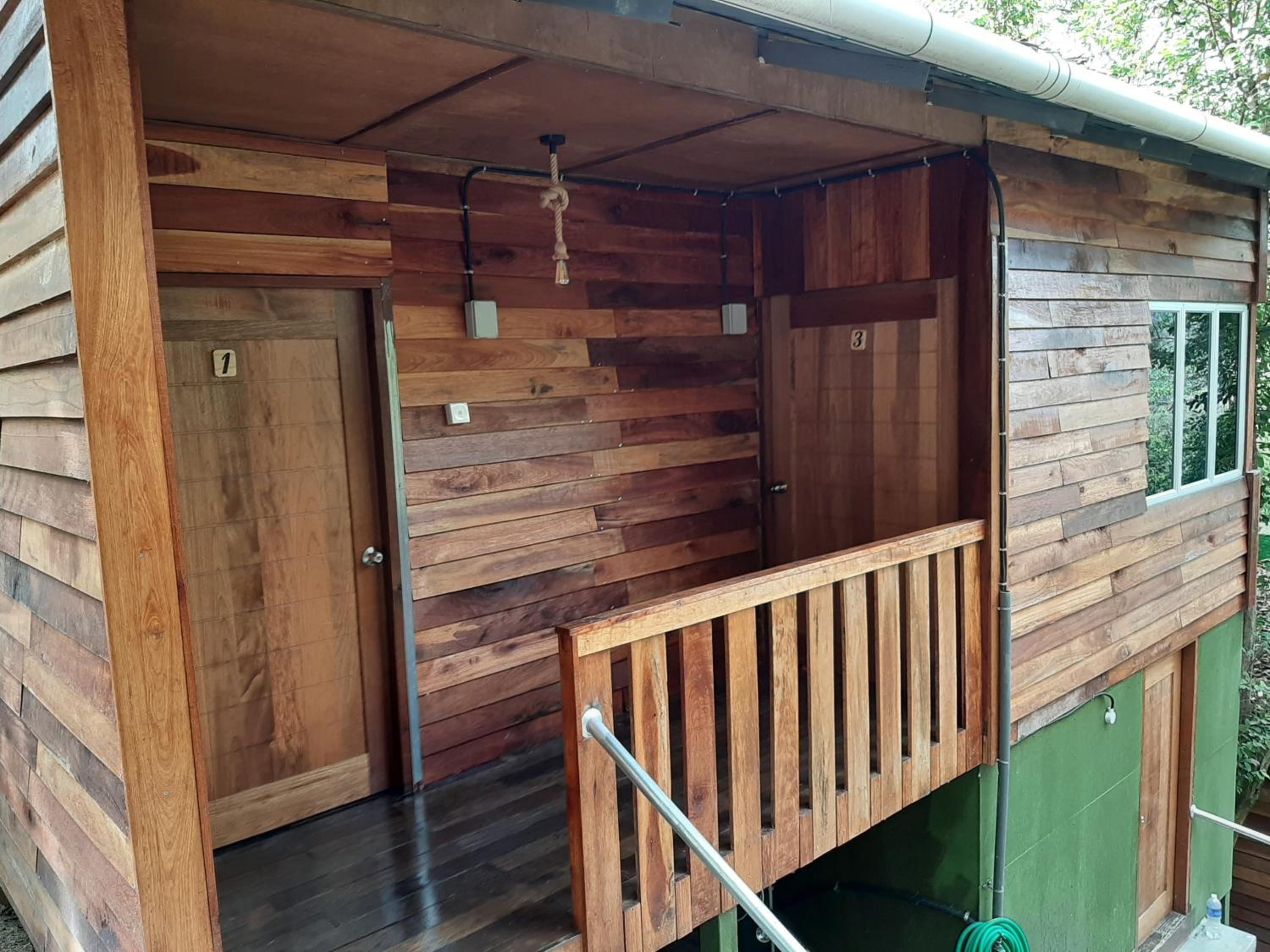 Standard Twin Room with Mountain View