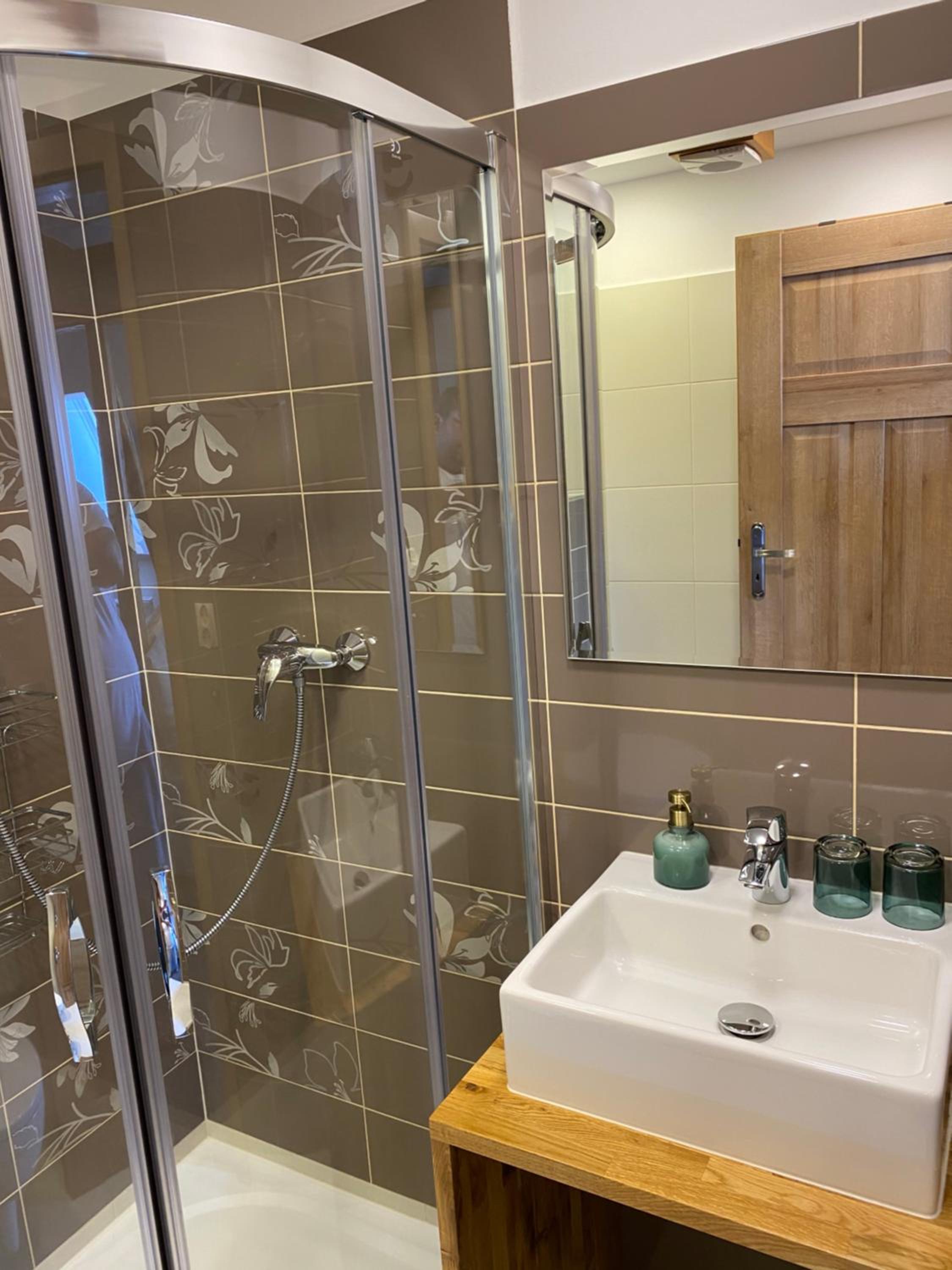 Deluxe Family Suite photo 3