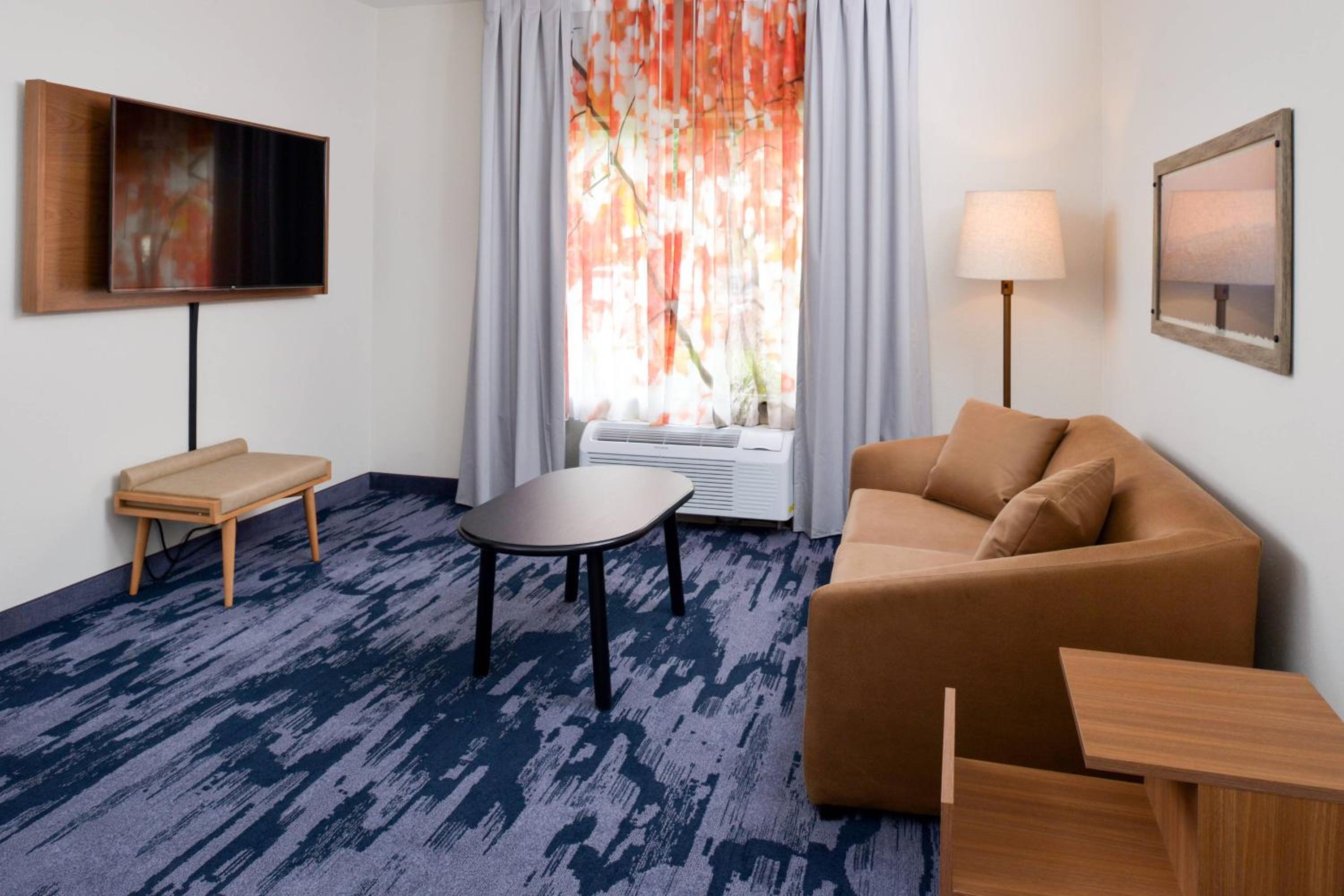 One-Bedroom Queen Suite with Two Queen Beds and Sofa Bed
